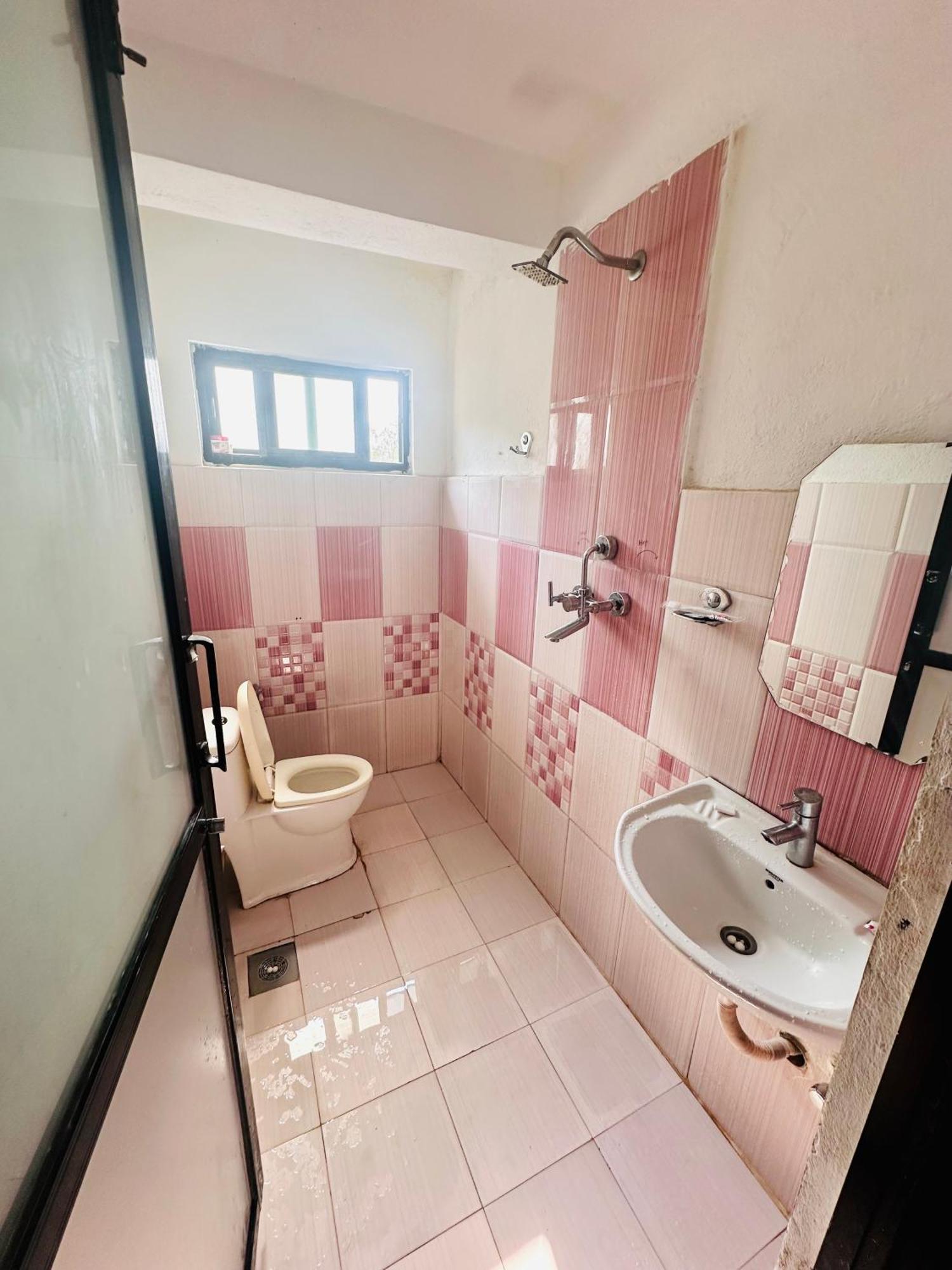 Mountain Mirror Hotel