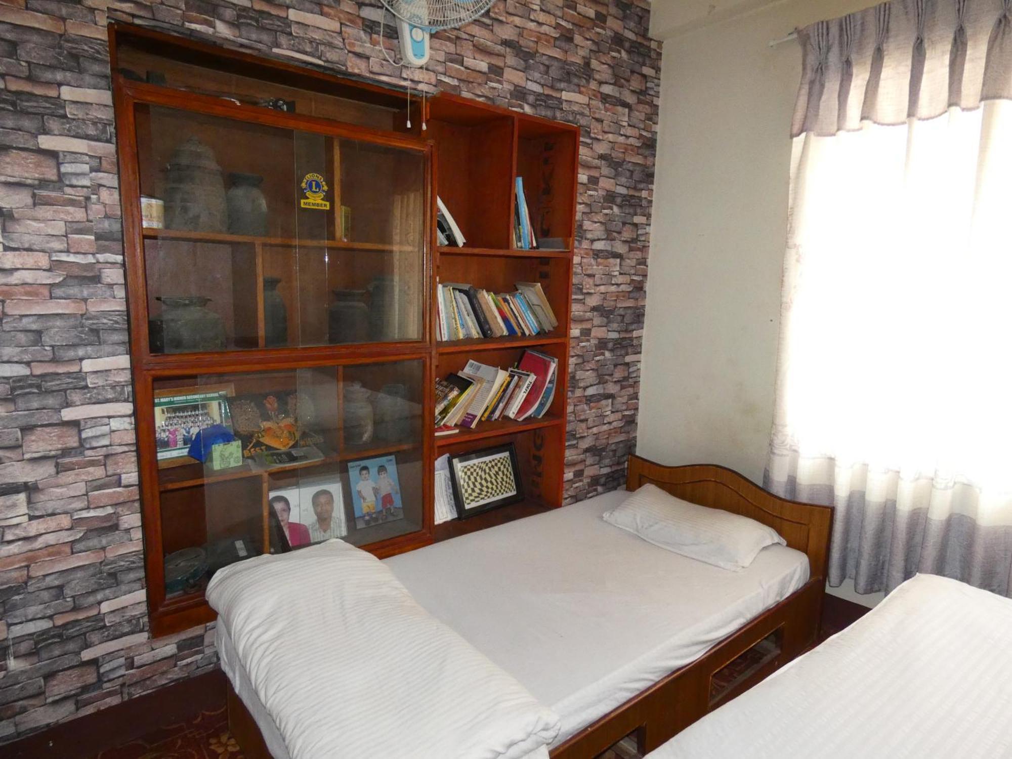 Albergue Sara's Backpackers *