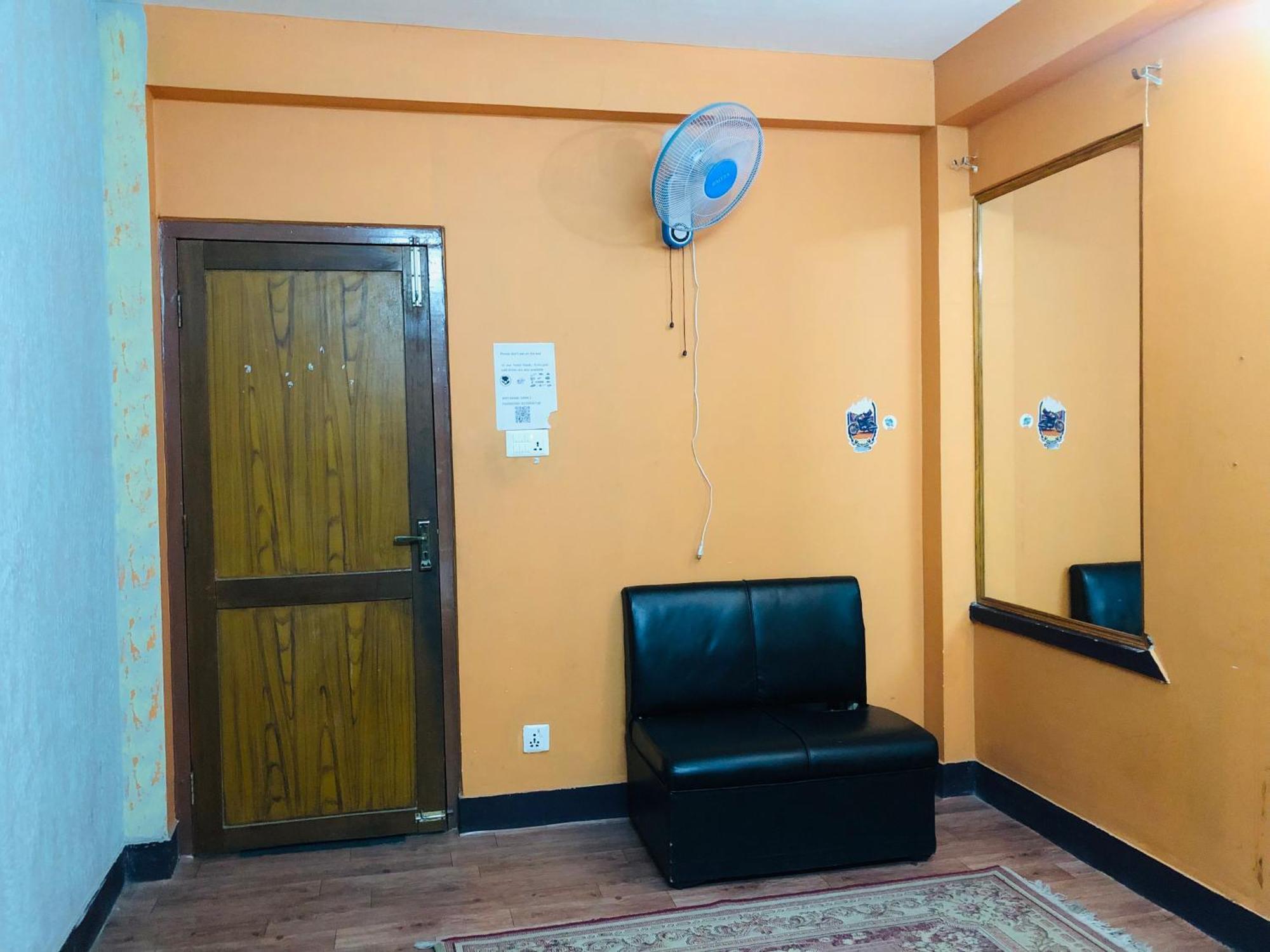Sara's Backpackers Albergue *