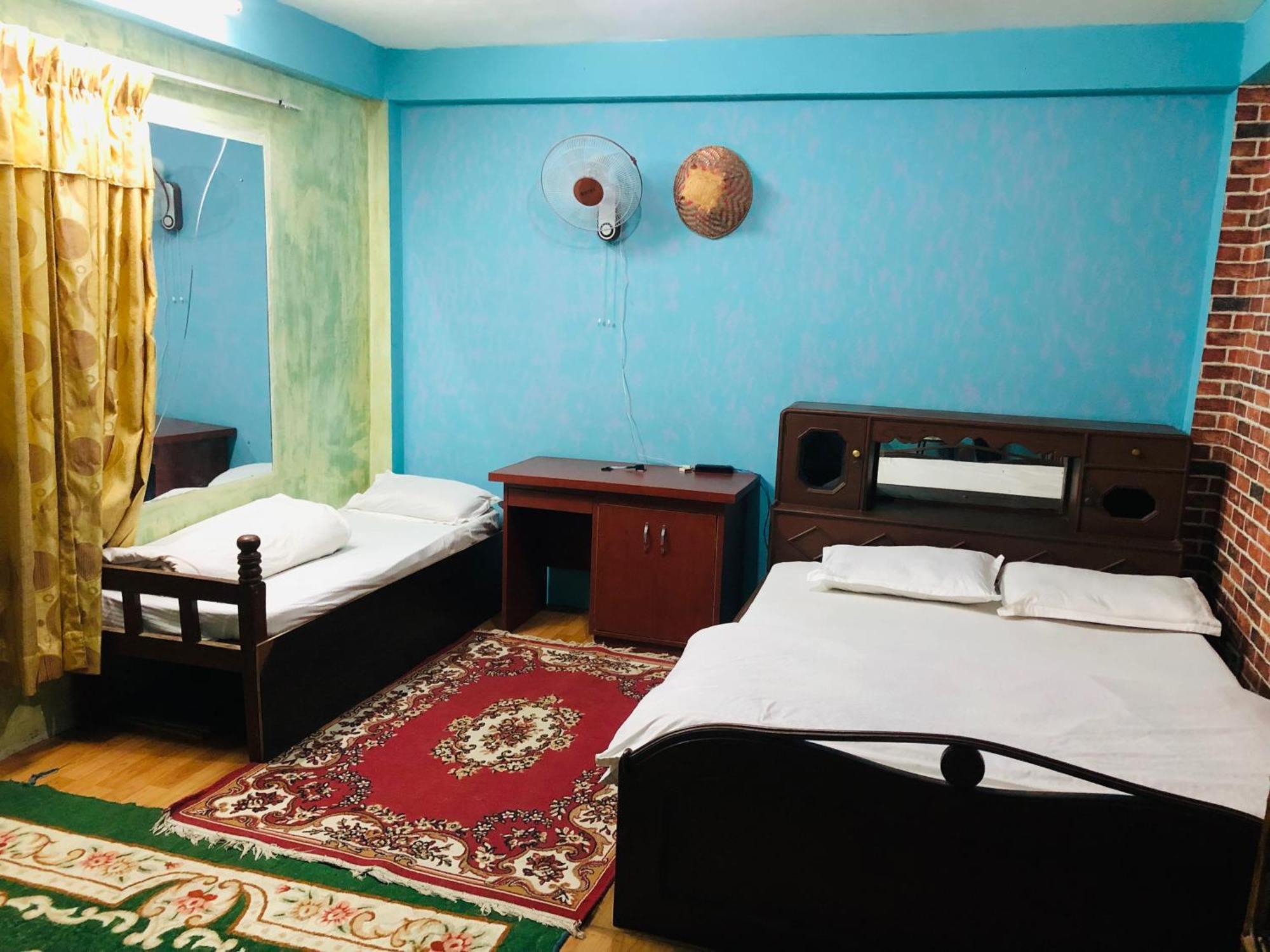 Sara's Backpackers Albergue Catmandu