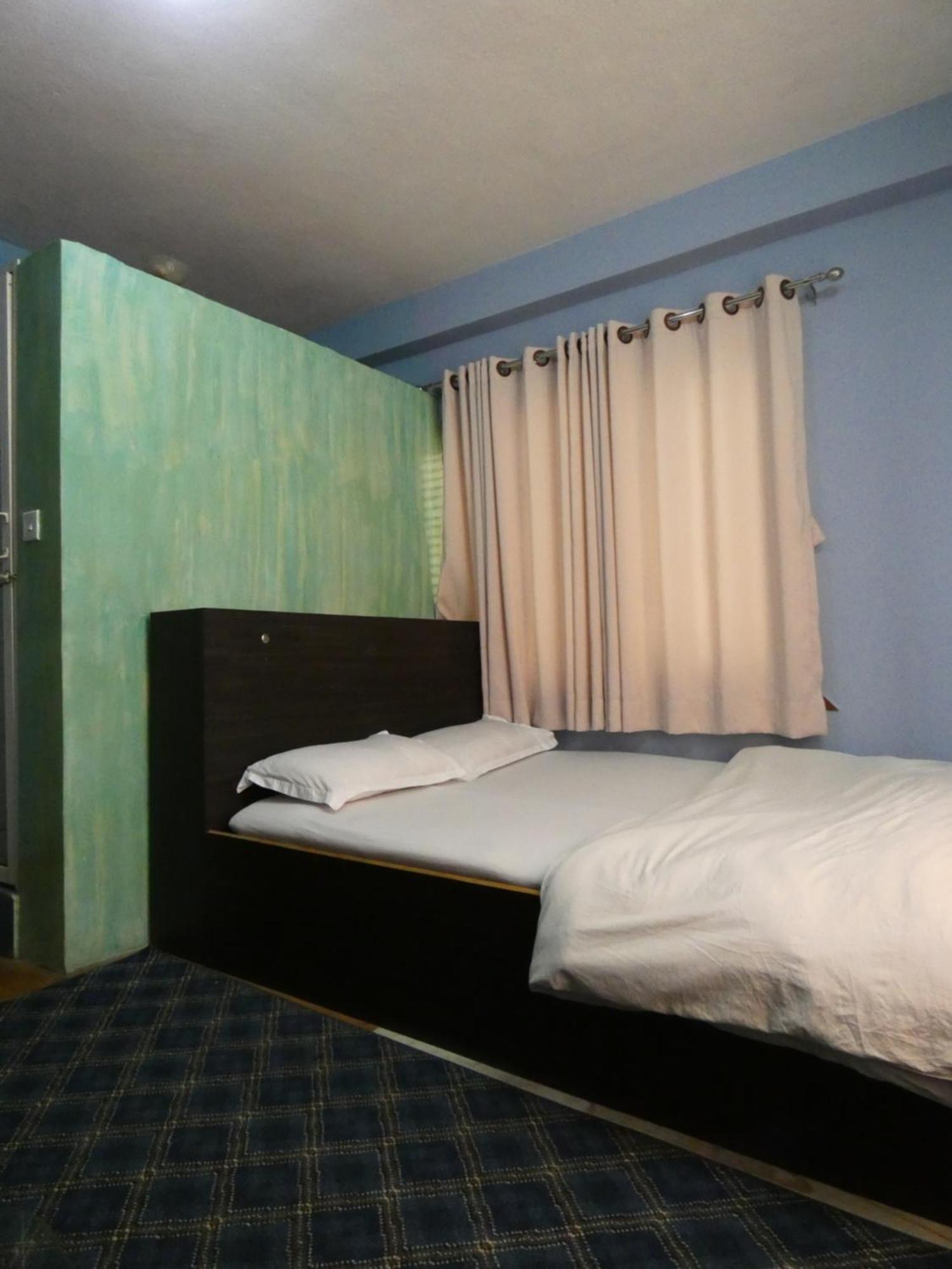 Sara's Backpackers Albergue Catmandu