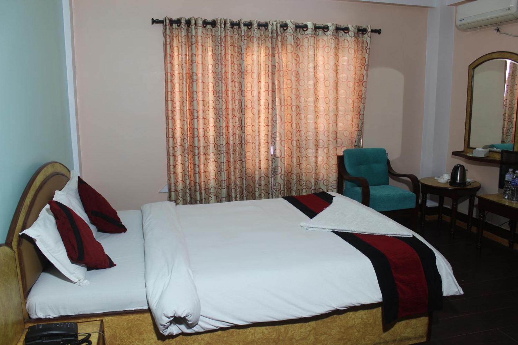 Hotel Happy Or Mudkhu Durbar 3*