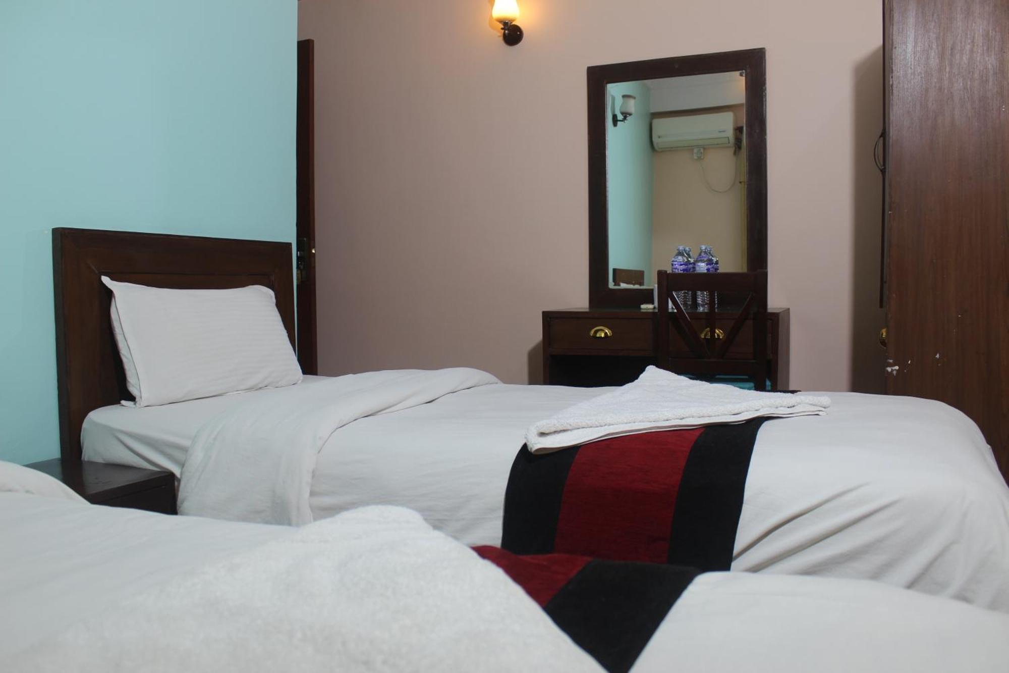 Hotel Happy Or Mudkhu Durbar