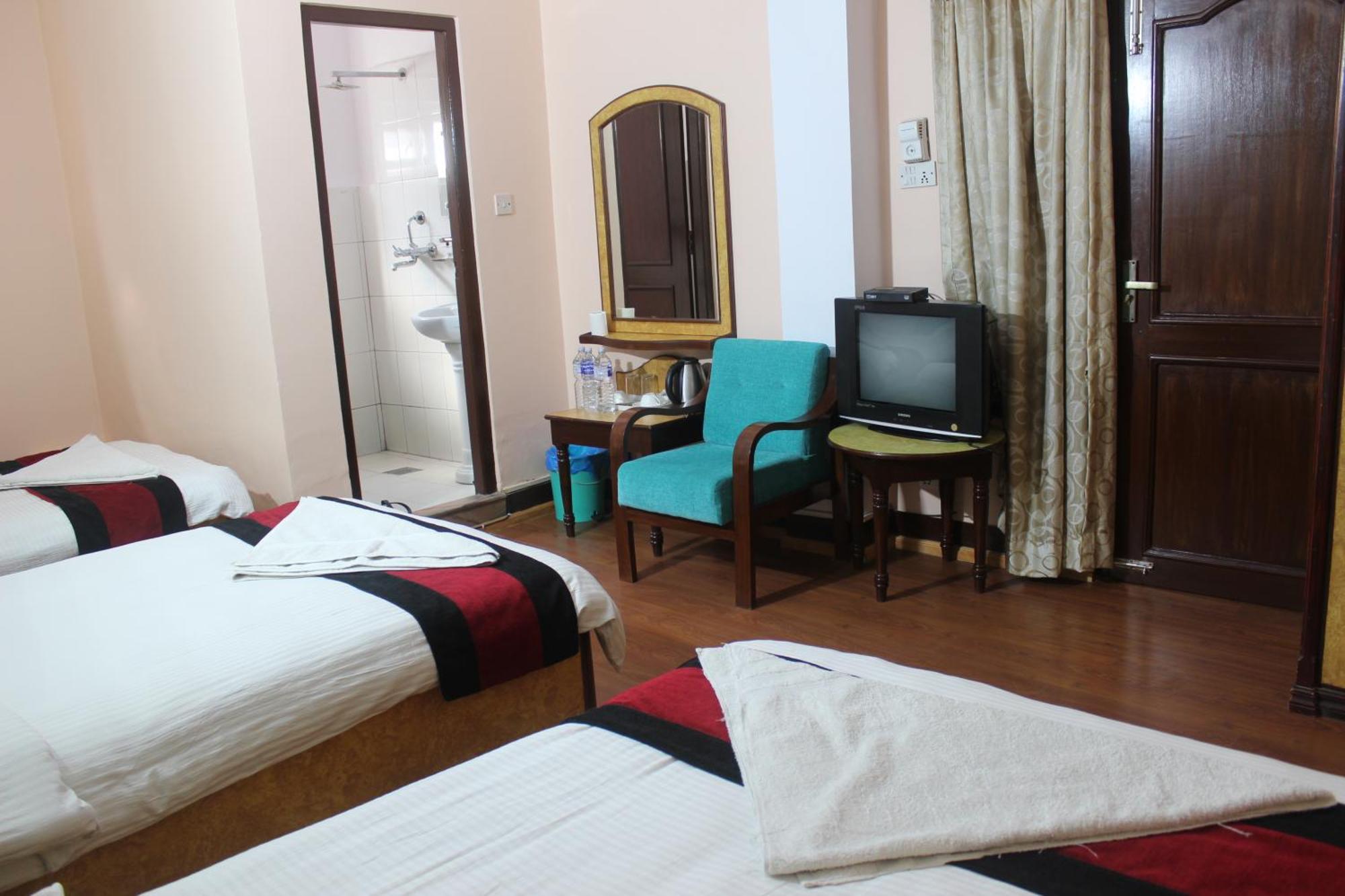 Hotel Happy Or Mudkhu Durbar 3*
