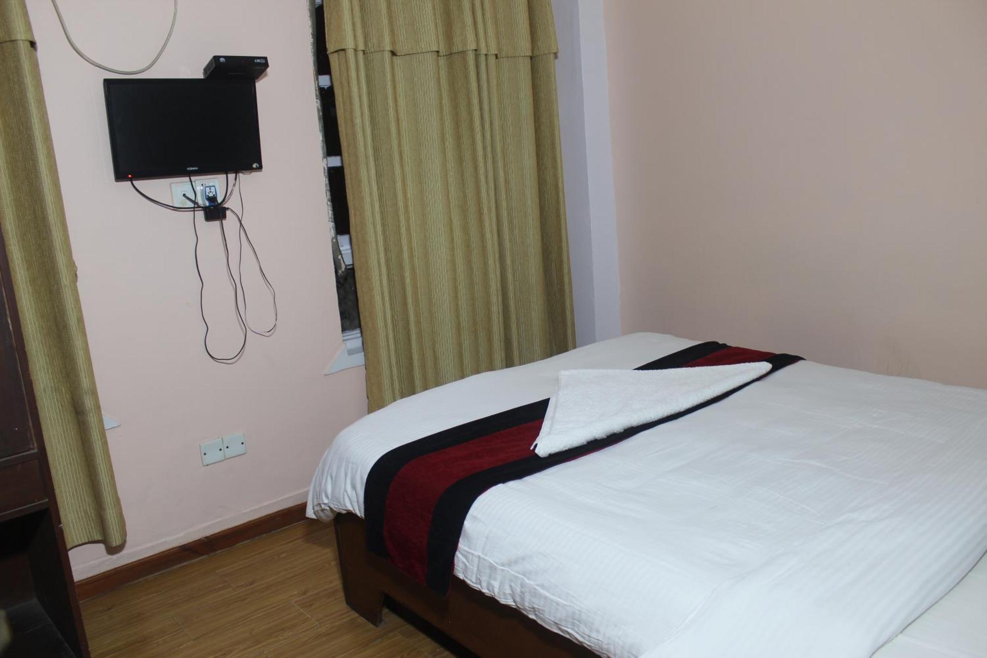 Happy Or Mudkhu Durbar Hotel