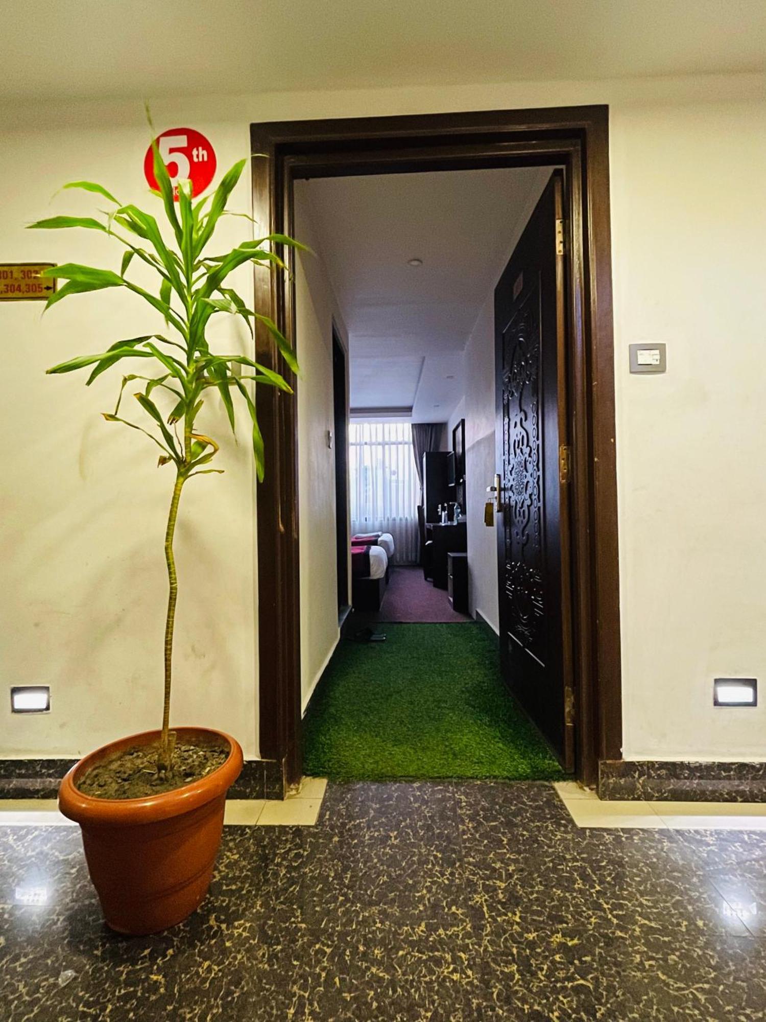 De Universal Hotel *