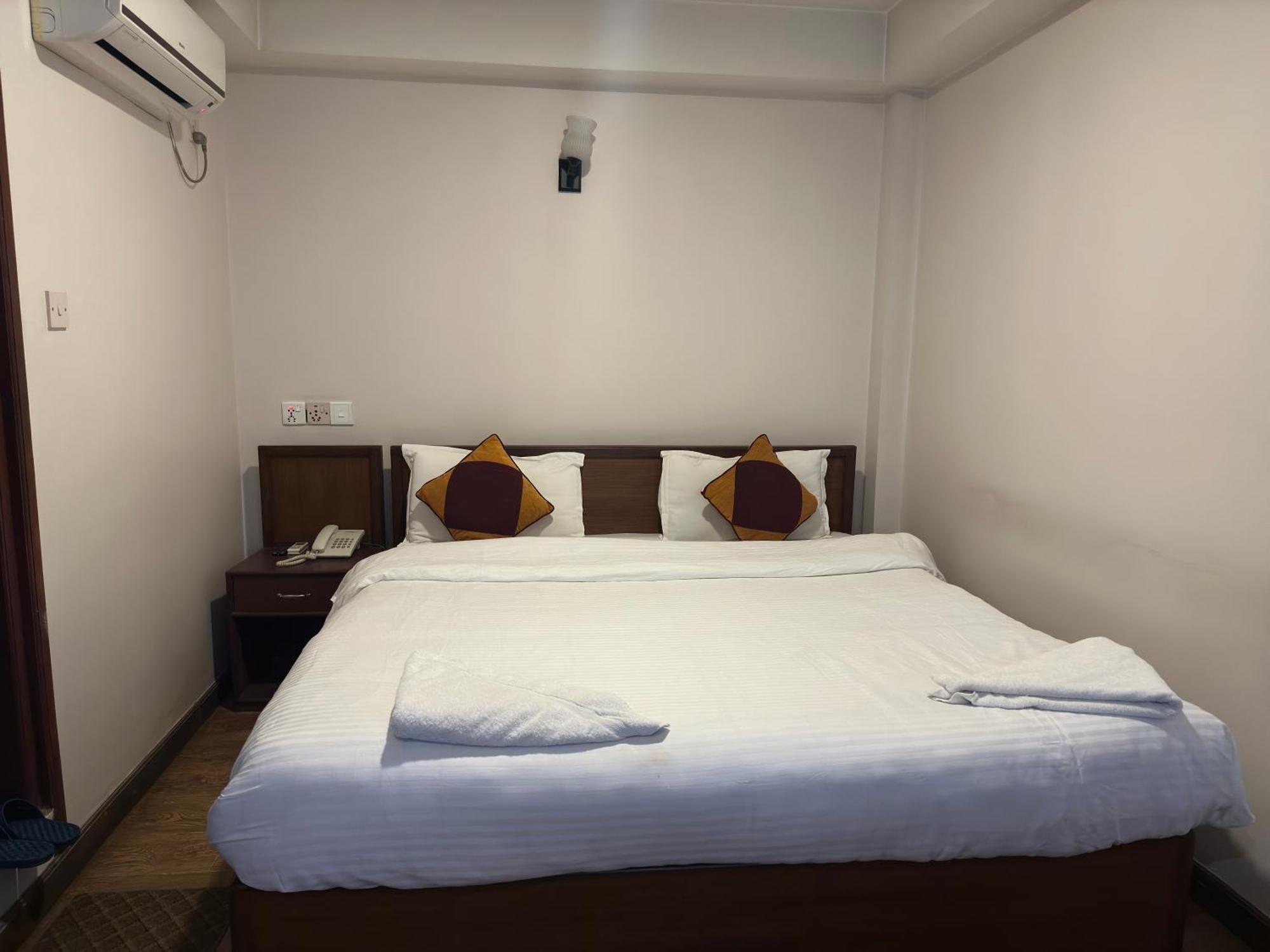 Hotel Everest Nepal 3*