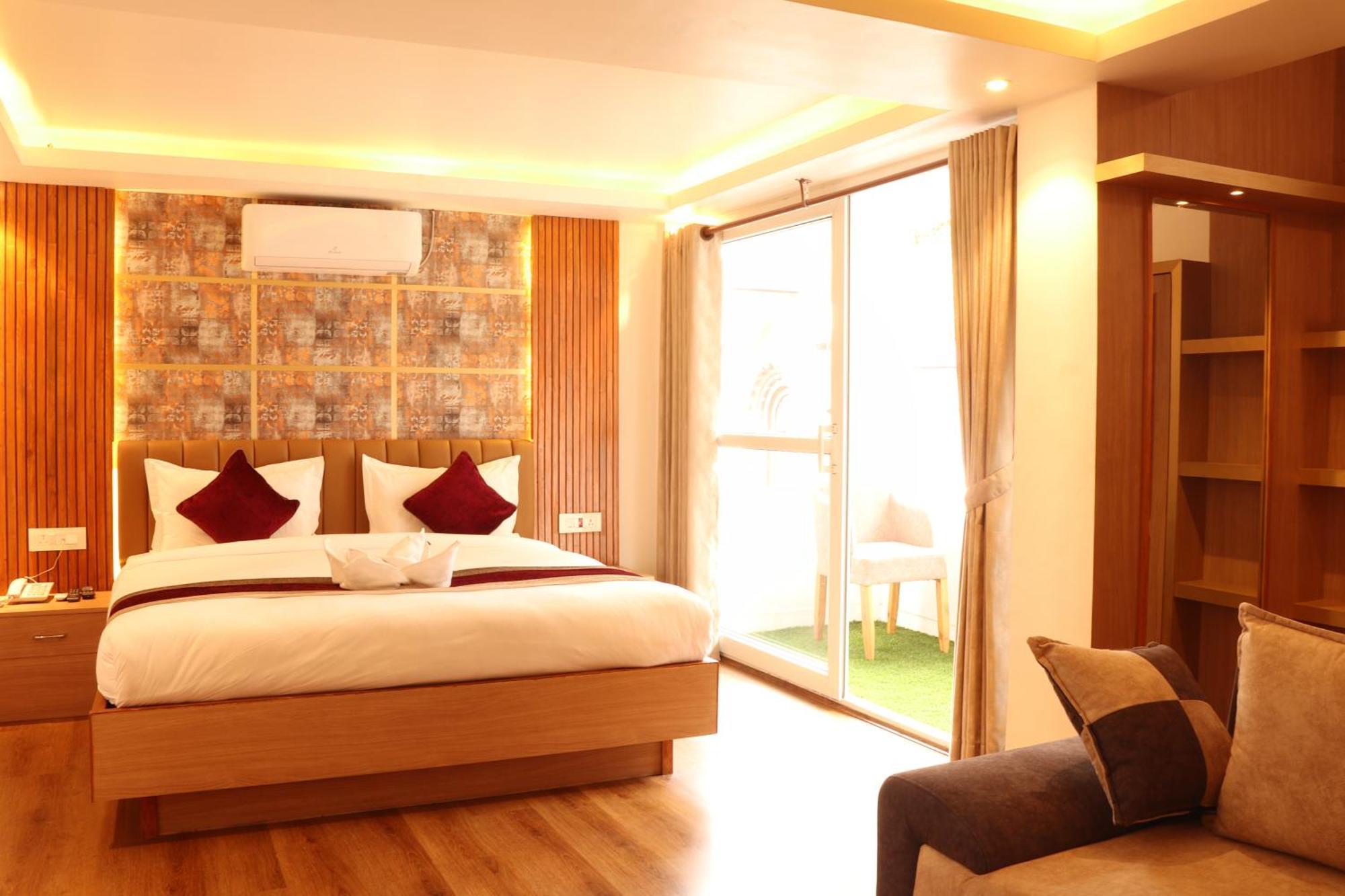 Hotel Elegant 3*