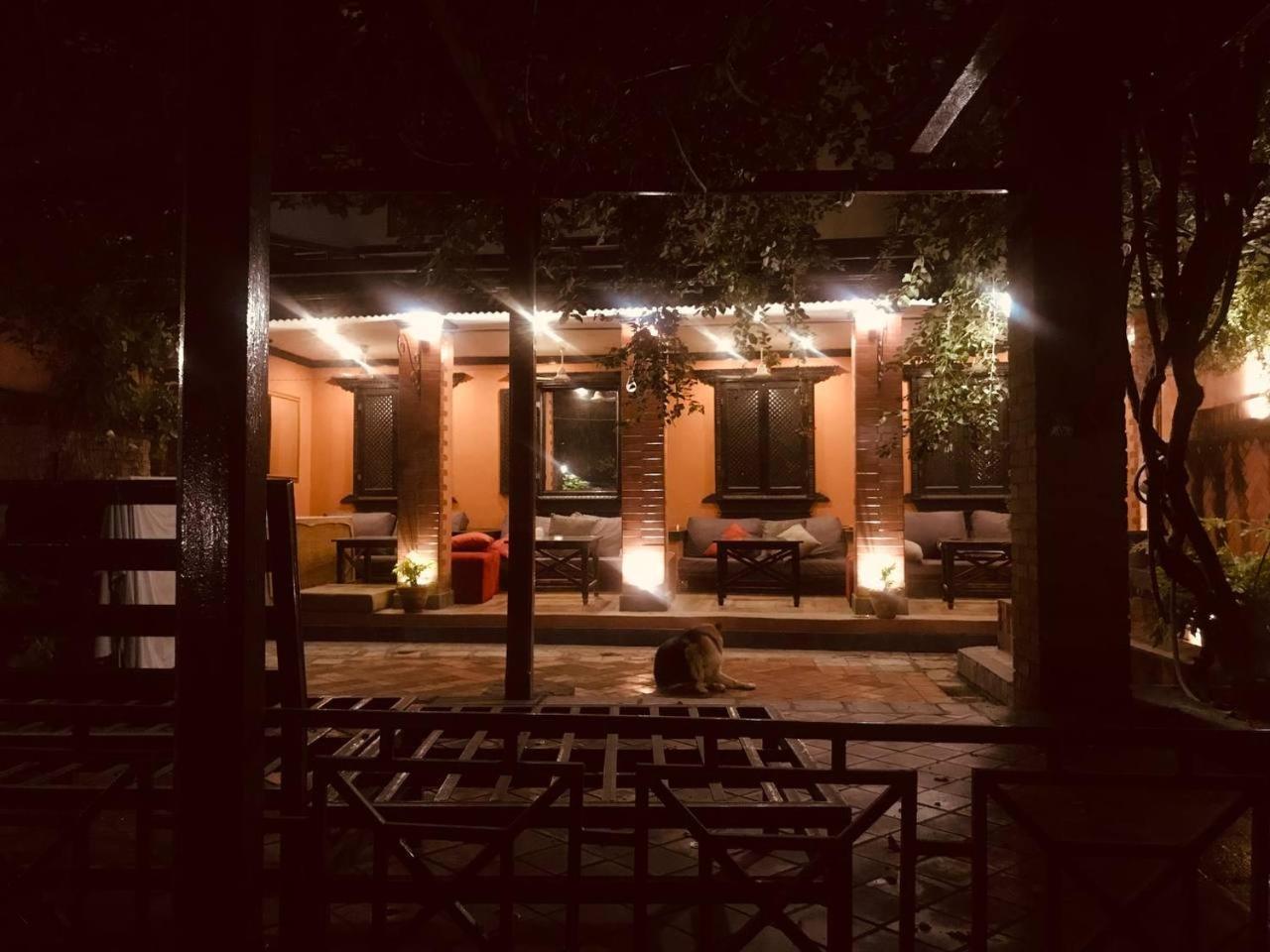 Courtyard Pujan Hotel