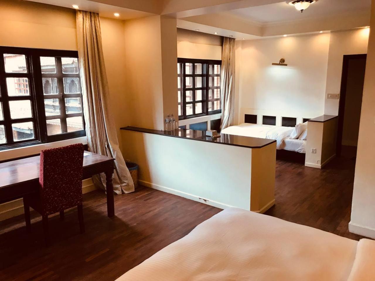 Courtyard Pujan Hotel 4*
