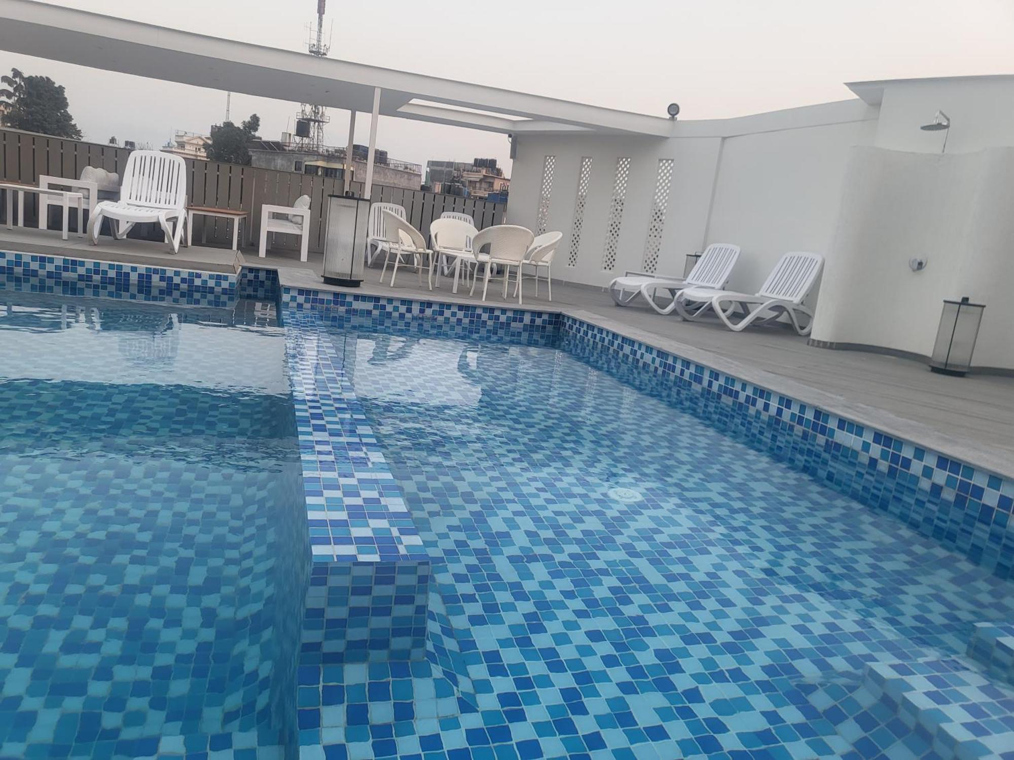 Square Hotel 4*