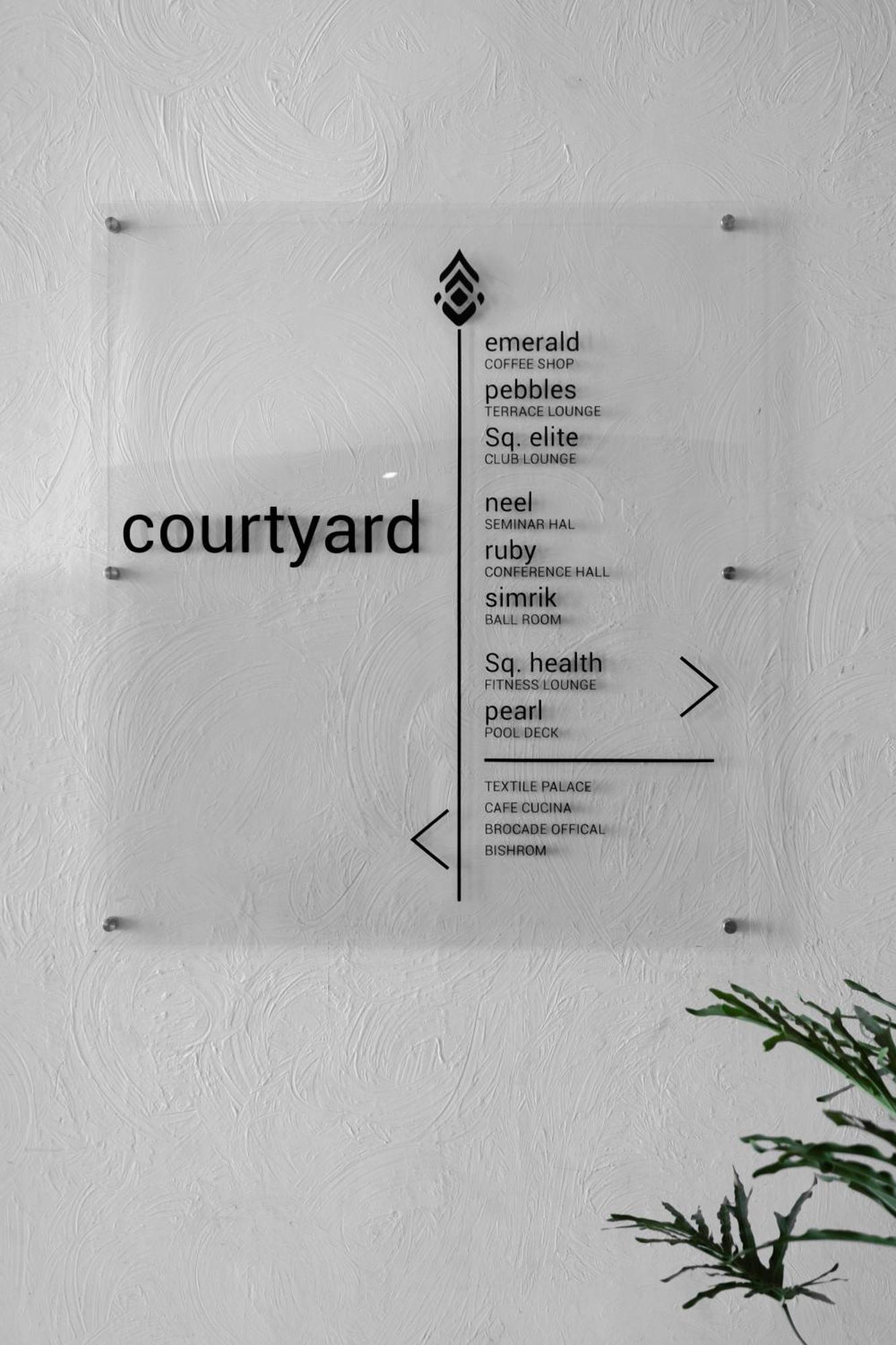 Hotel Square 4*