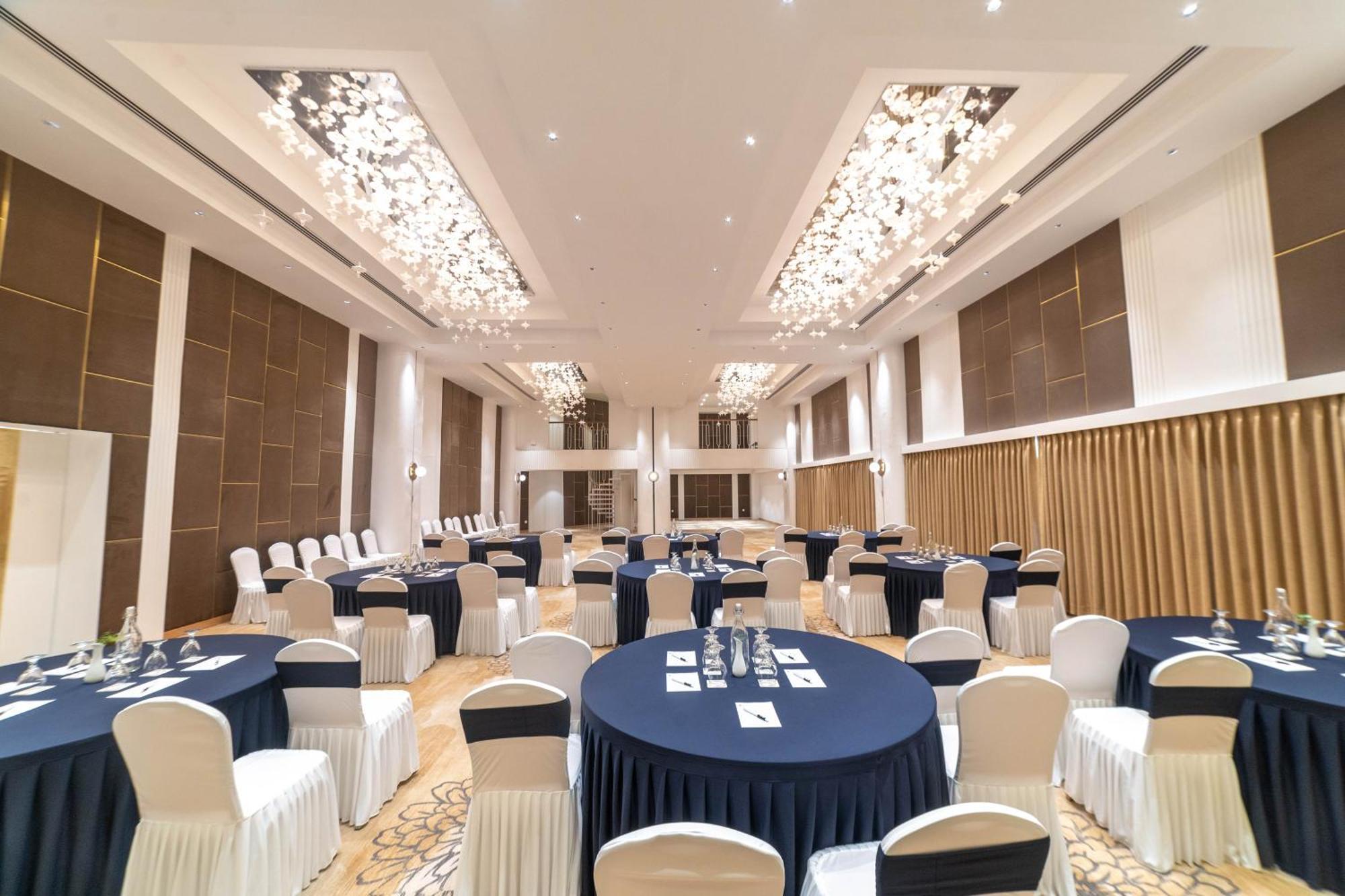 Square Hotel 4*
