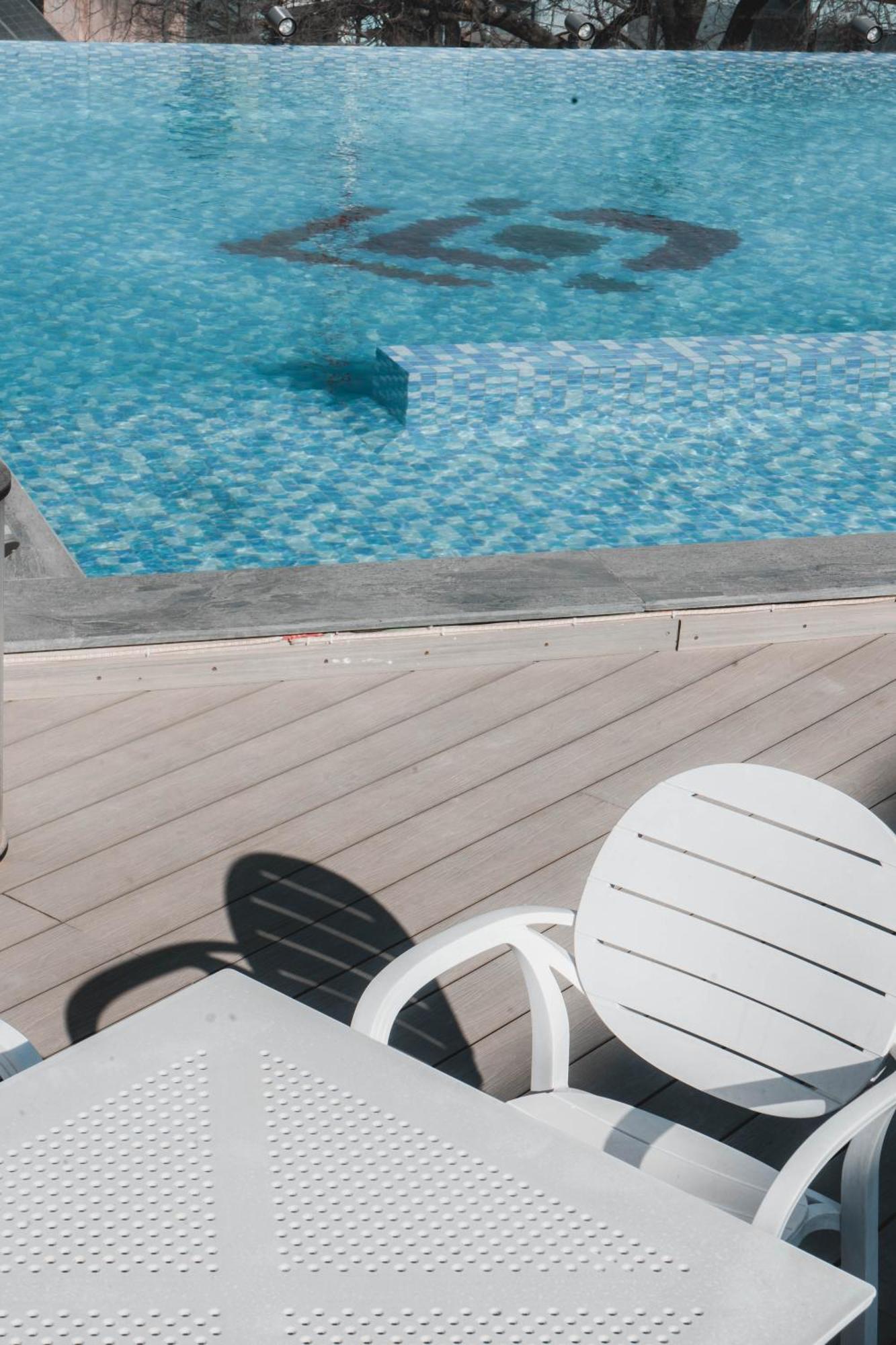 Hotel Square 4*