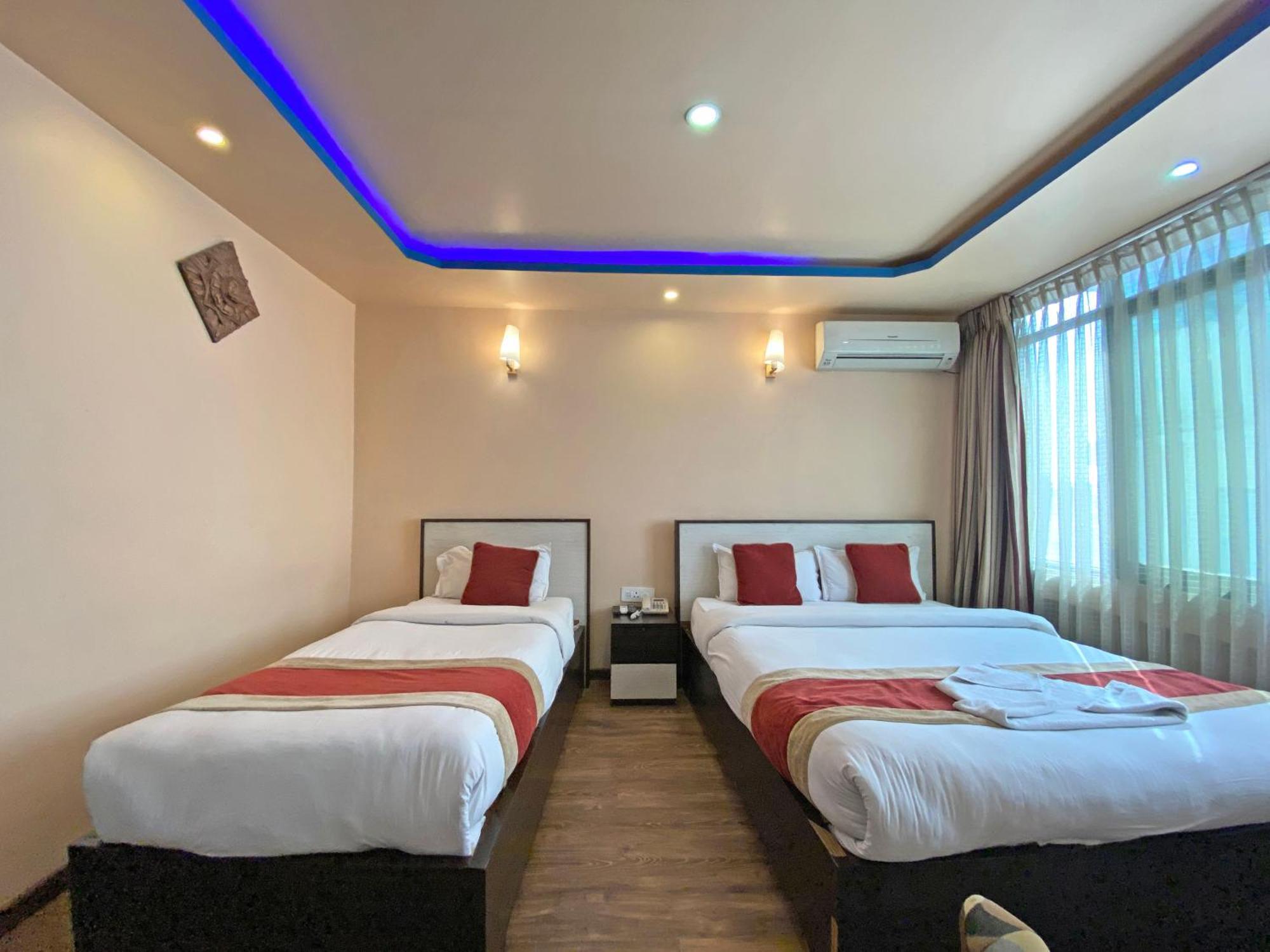 Readers Pvt.ltd 3*
