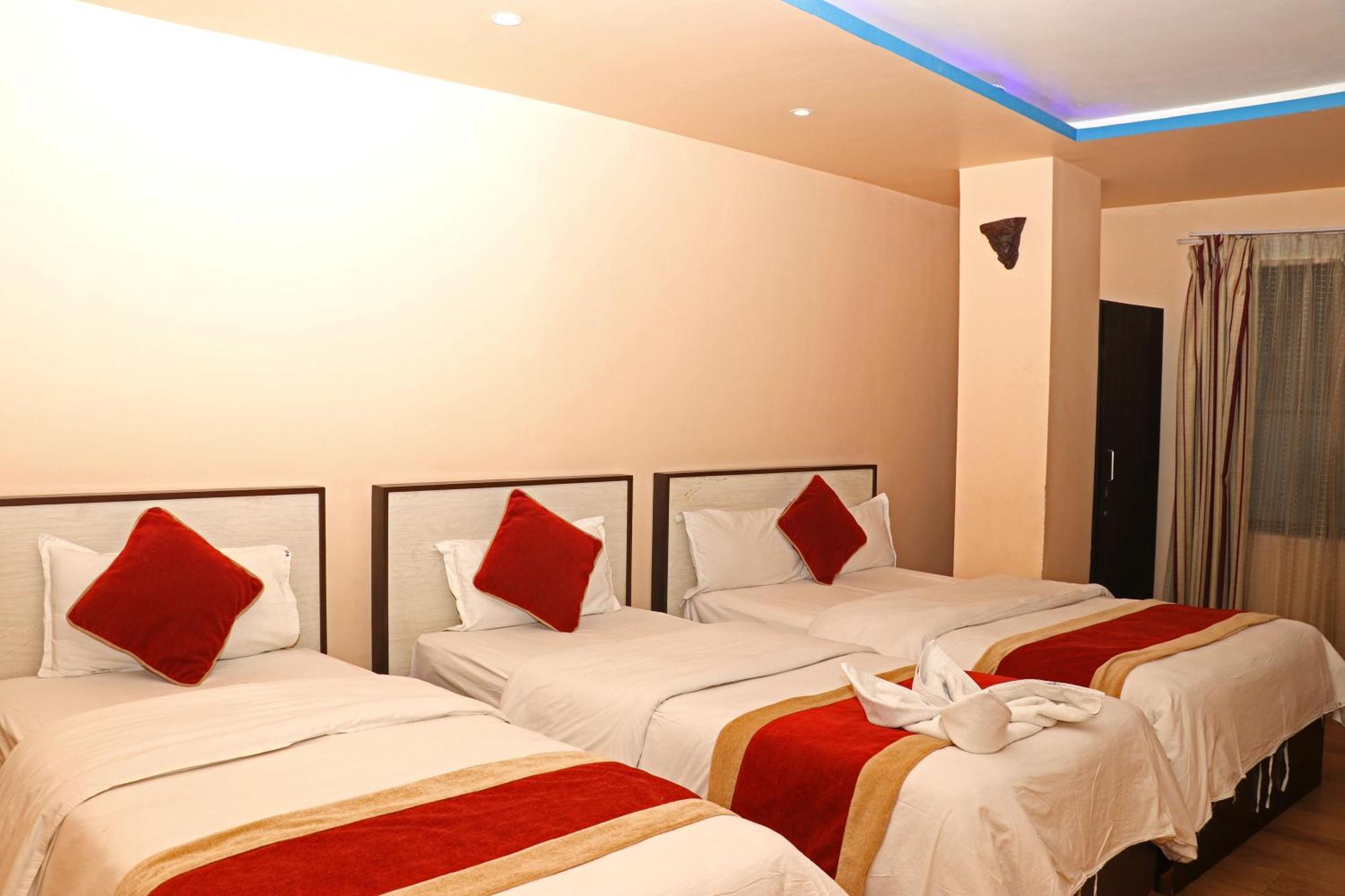 Readers Pvt.ltd 3*