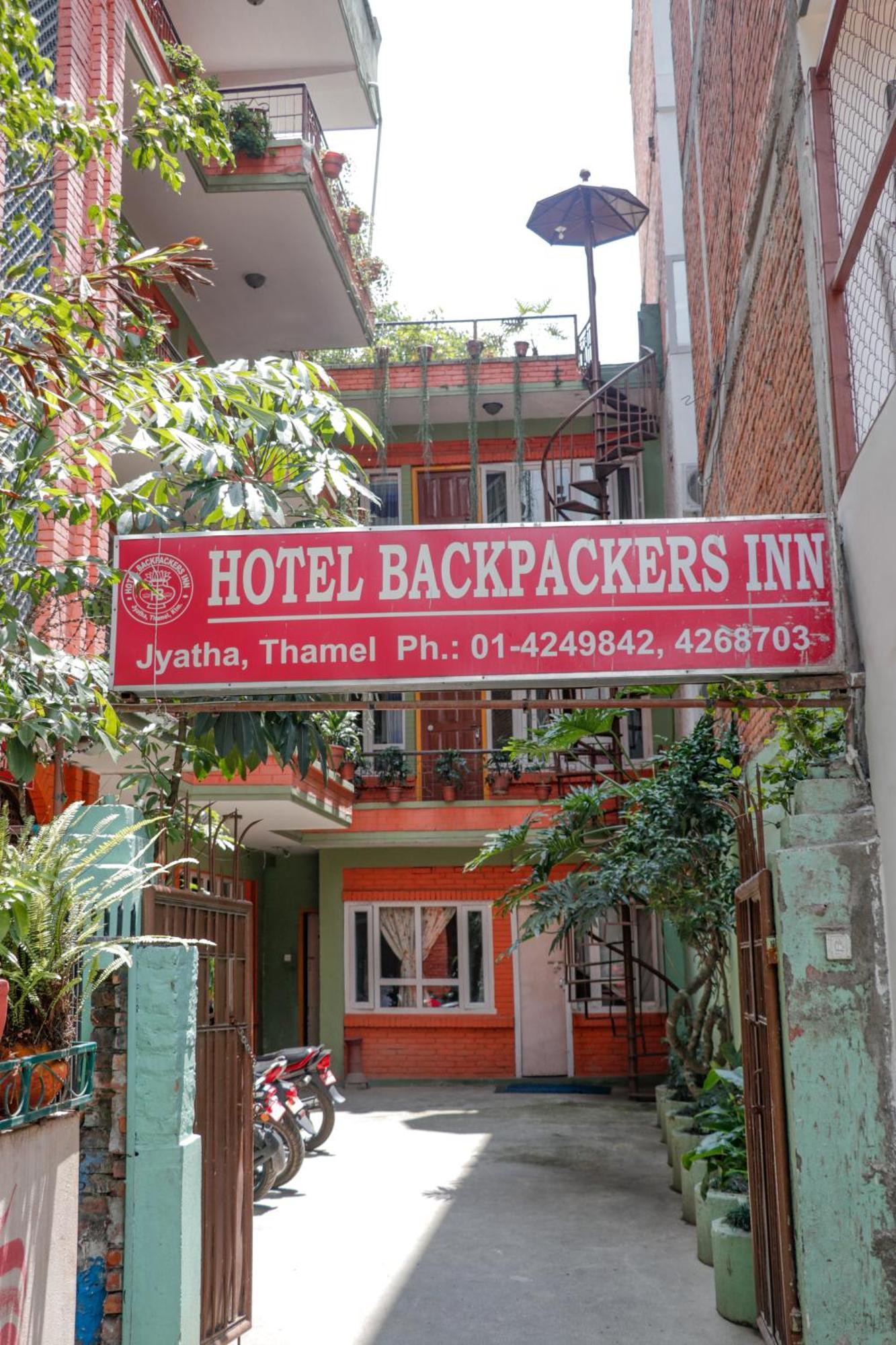 Backpackers Hotel *