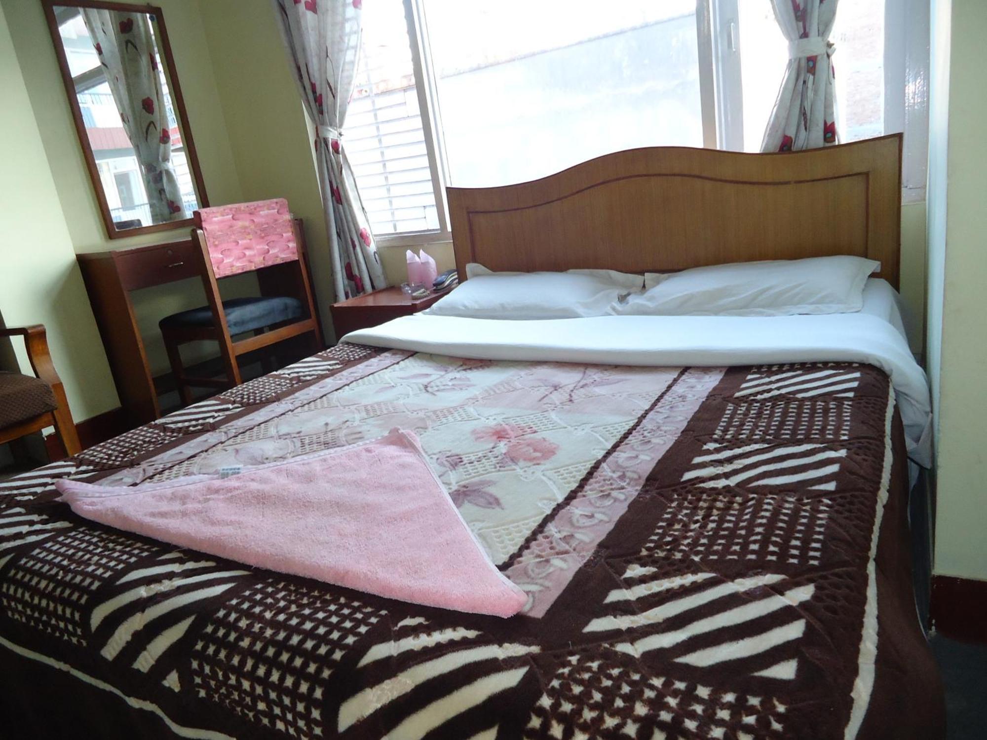 Bed & Breakfast Discovery 2*