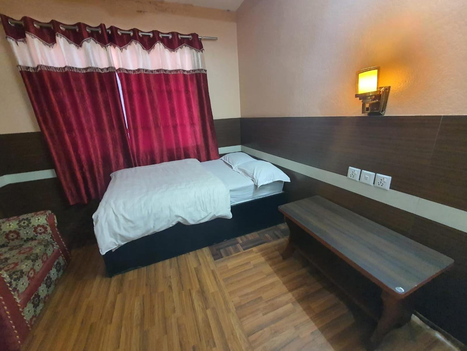Gulmi Butwal Pravasi Hotel *