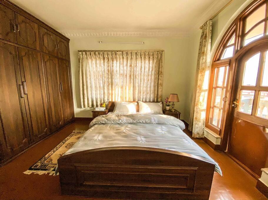 Cheerful 5-bedroom With Garden And Views Holiday home *