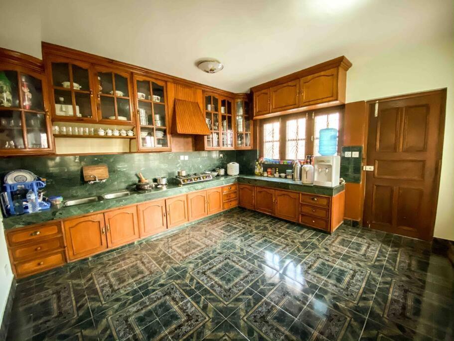 Cheerful 5-bedroom With Garden And Views Holiday home