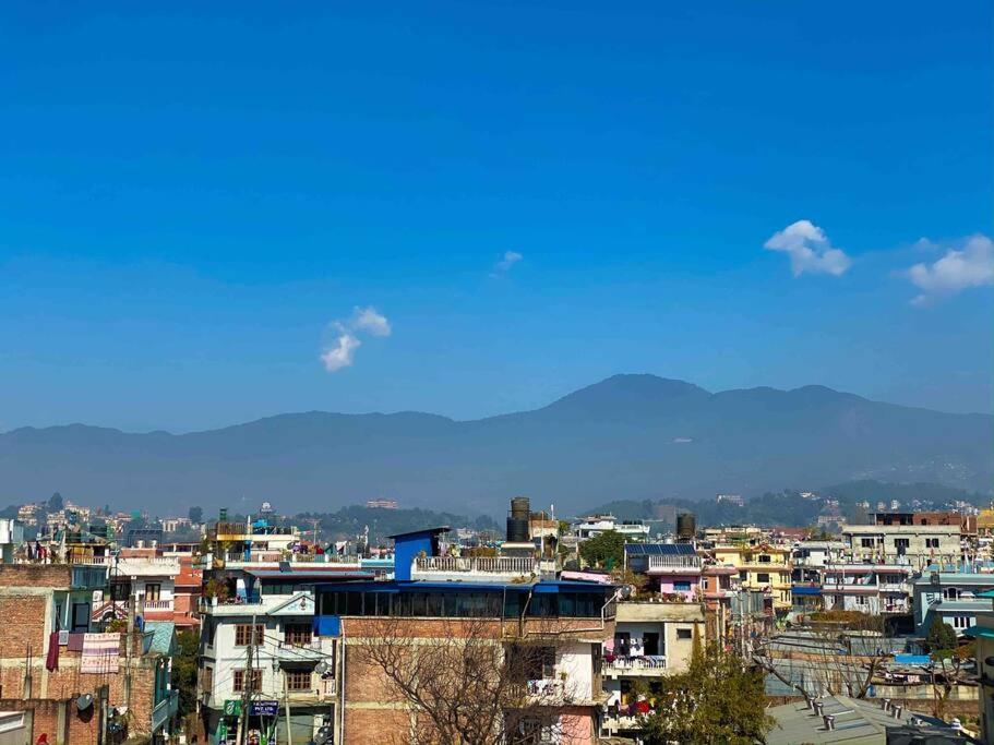Cheerful 5-bedroom With Garden And Views Holiday home Kathmandu