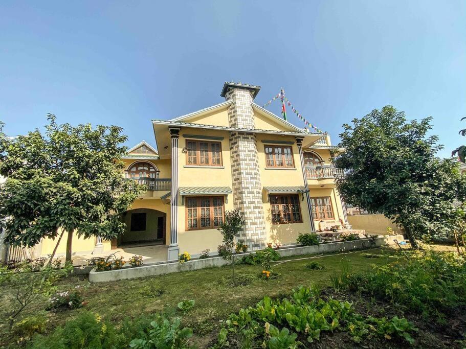Cheerful 5-bedroom With Garden And Views Holiday home Kathmandu