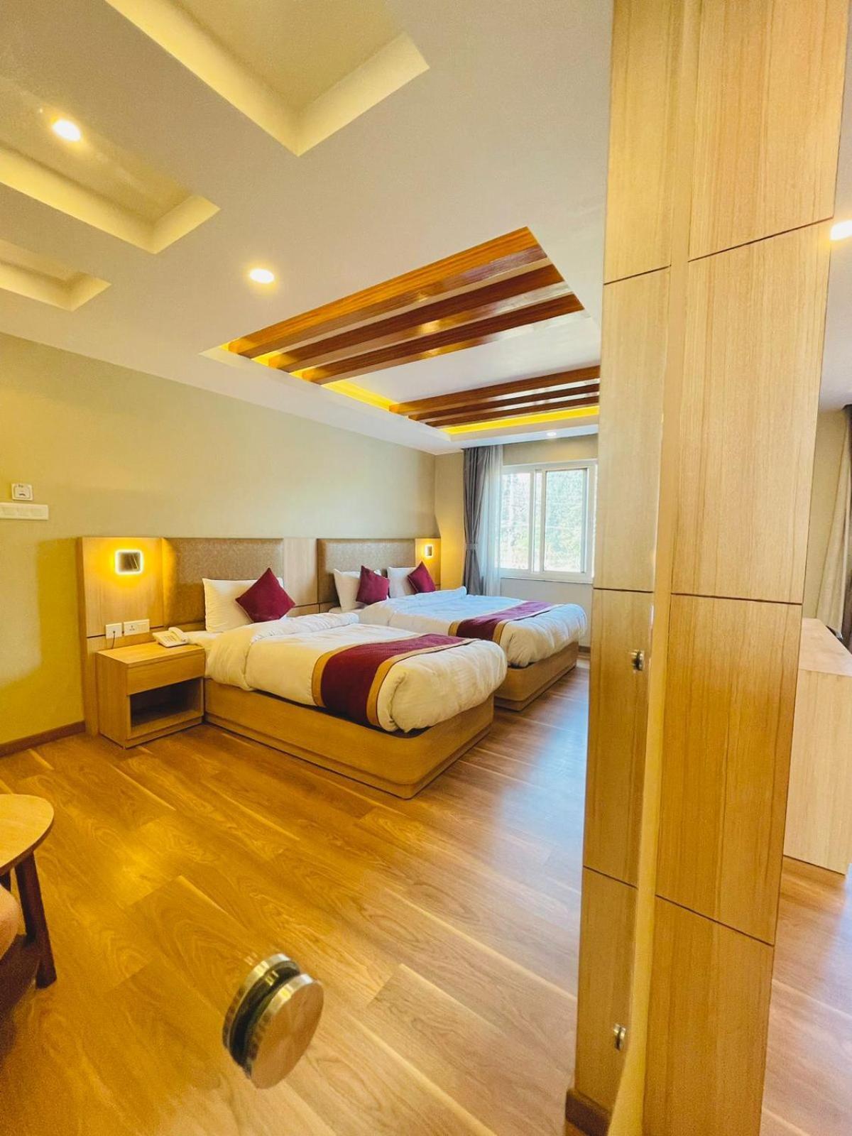Hotel Aerocity 4*