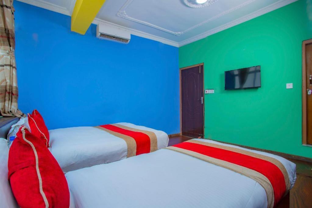 Oyo 414 Om Hotel