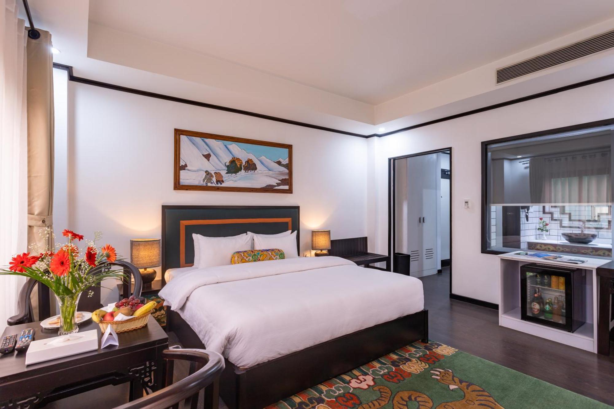 Hotel Lo Mustang 4*