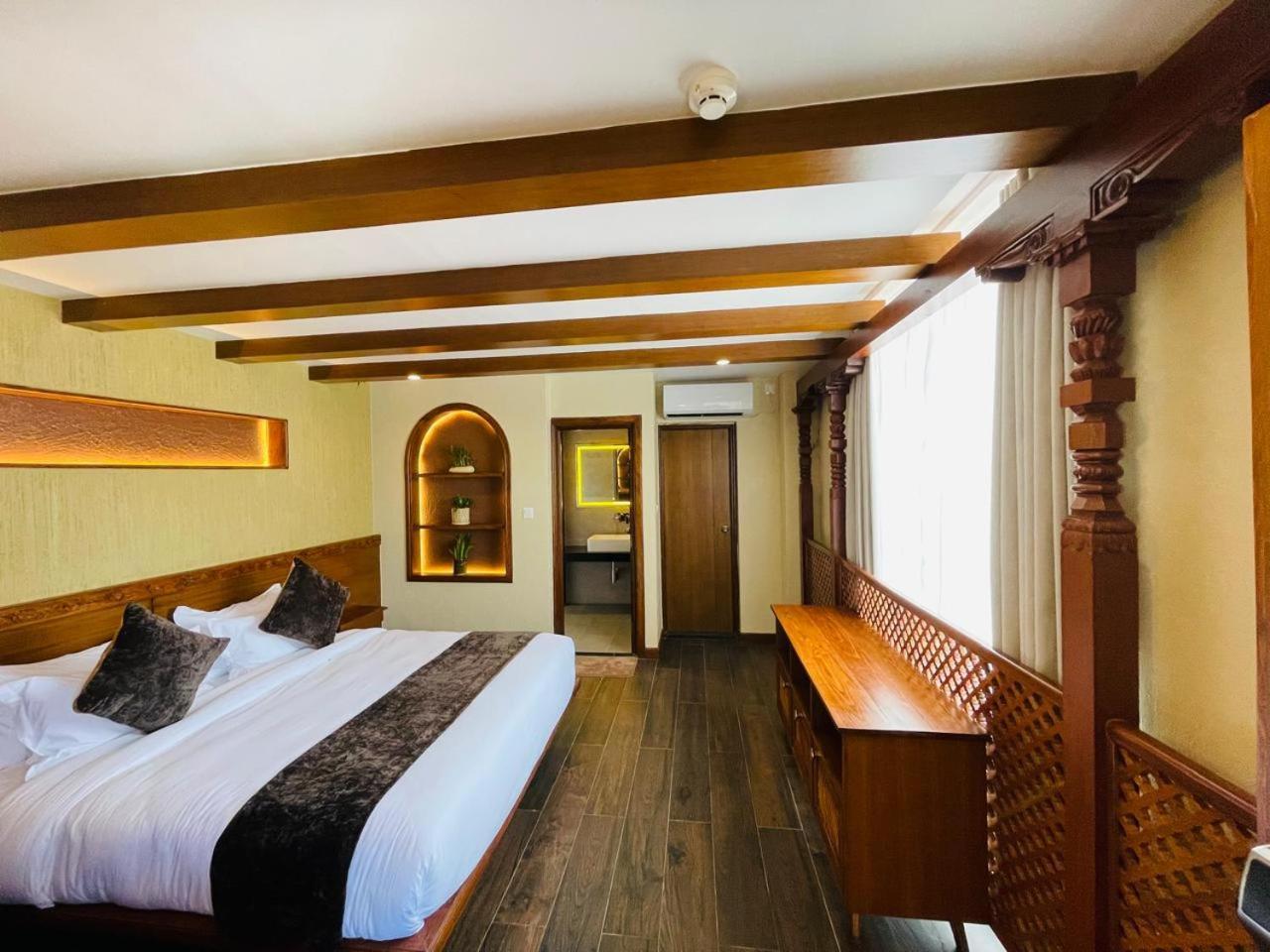 Timber House By Tara Group 4*