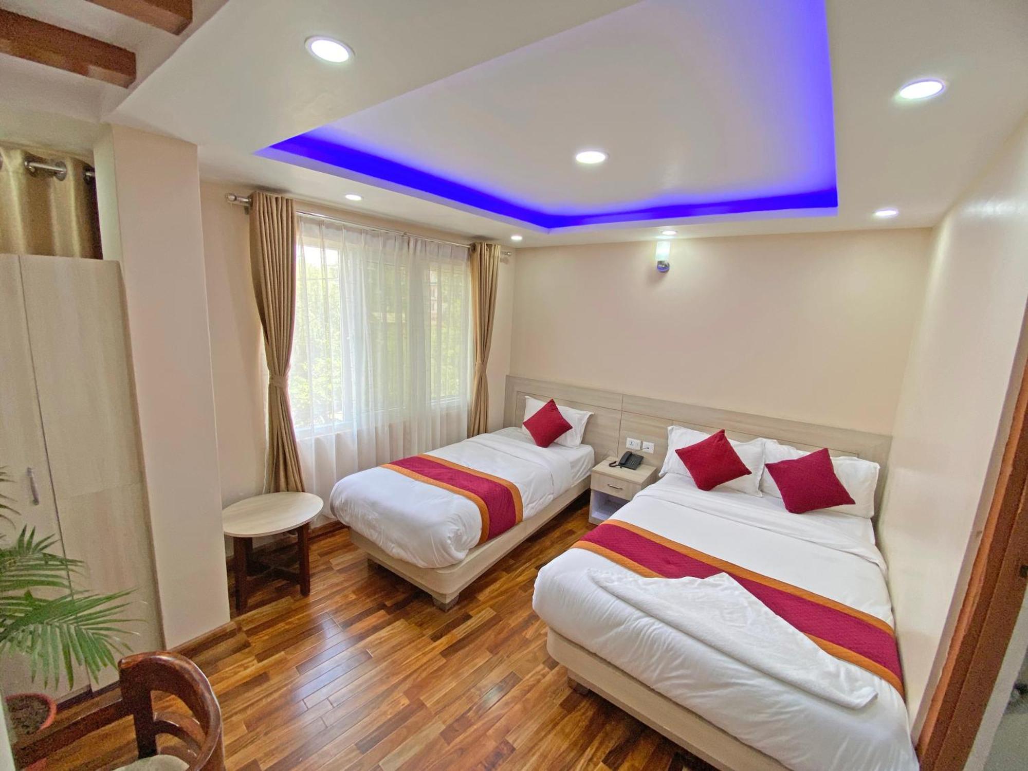 Aaradhya Hotel