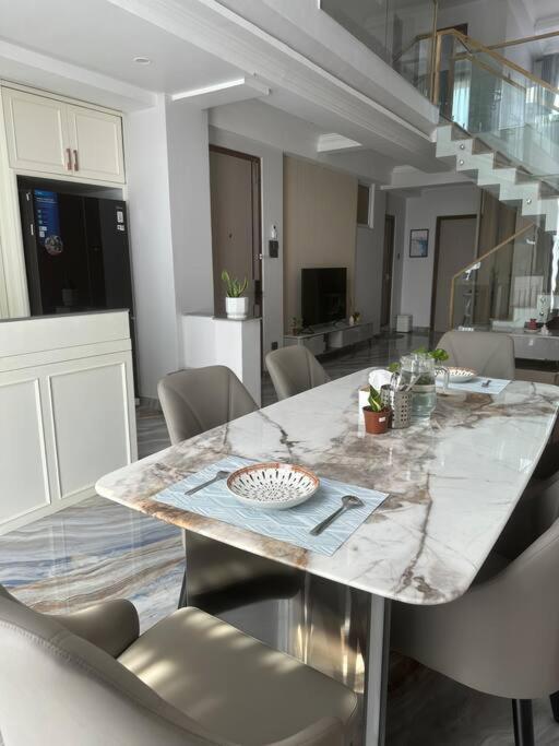 Penthouse Griha, Lazimpat Apartment *