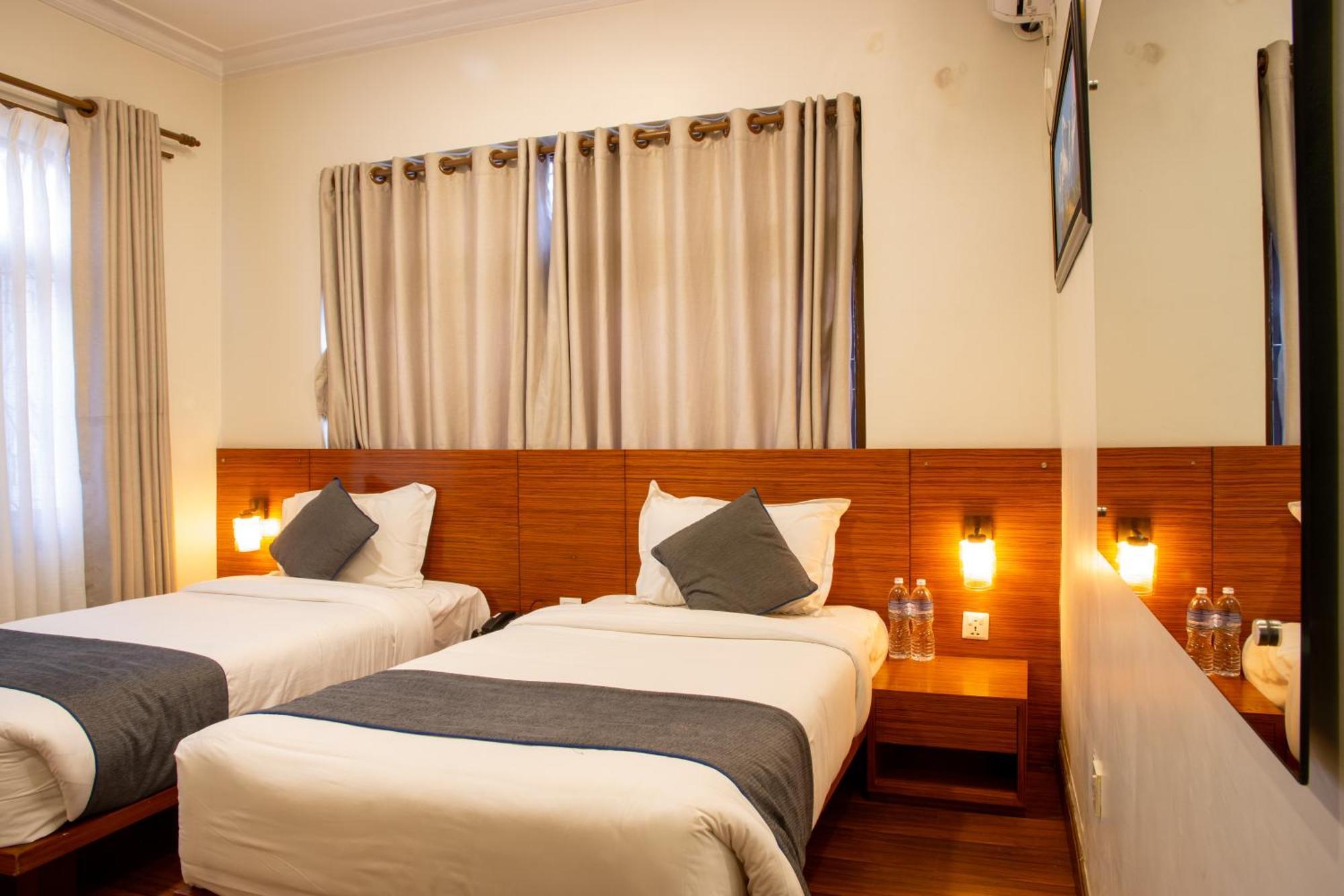 Hotel Sabari *