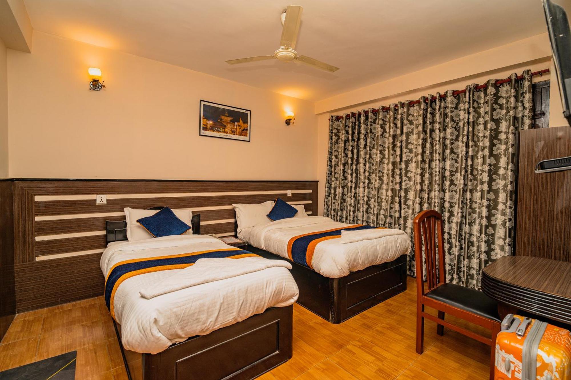 Karma Travellers Hotel 3*