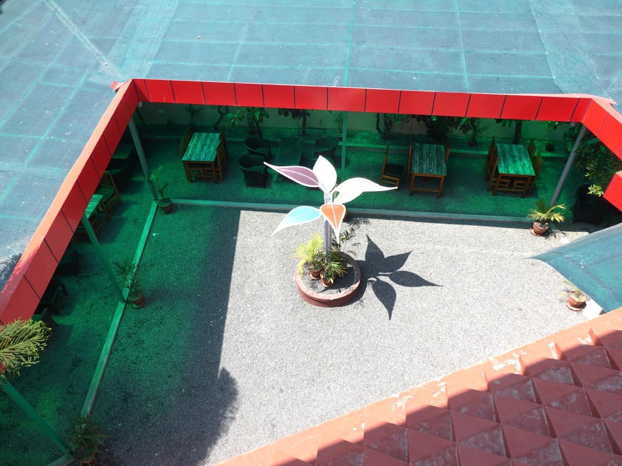 Suva Hotel *