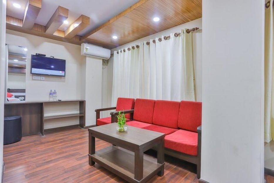 Pashupati Hotel *