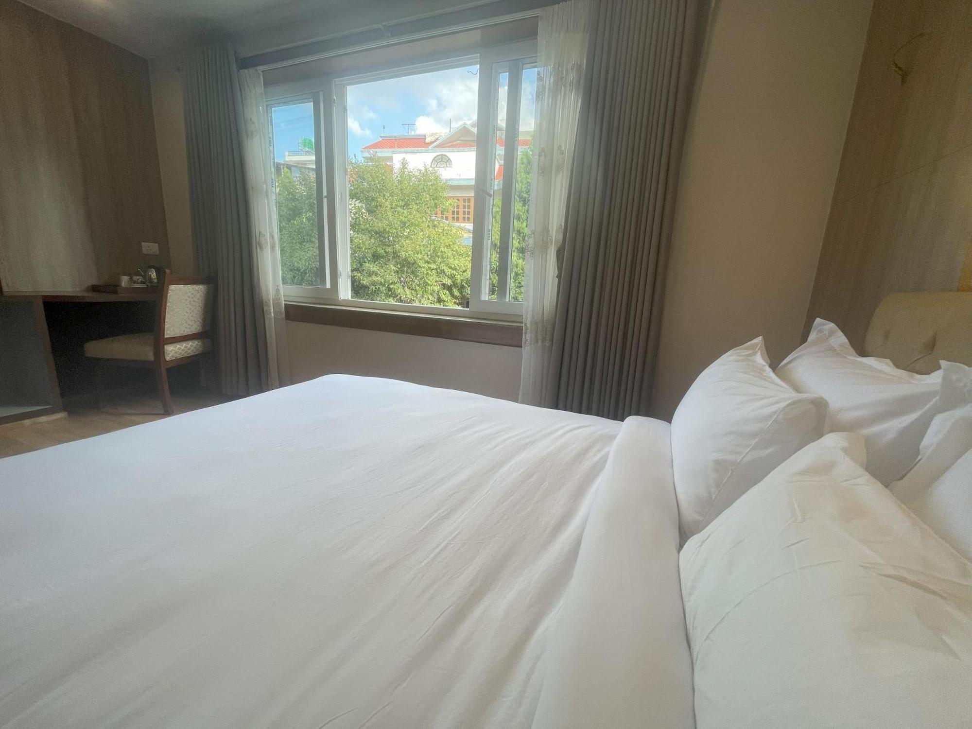 Bayberry - Near Tribhuvan International Airport Hotel