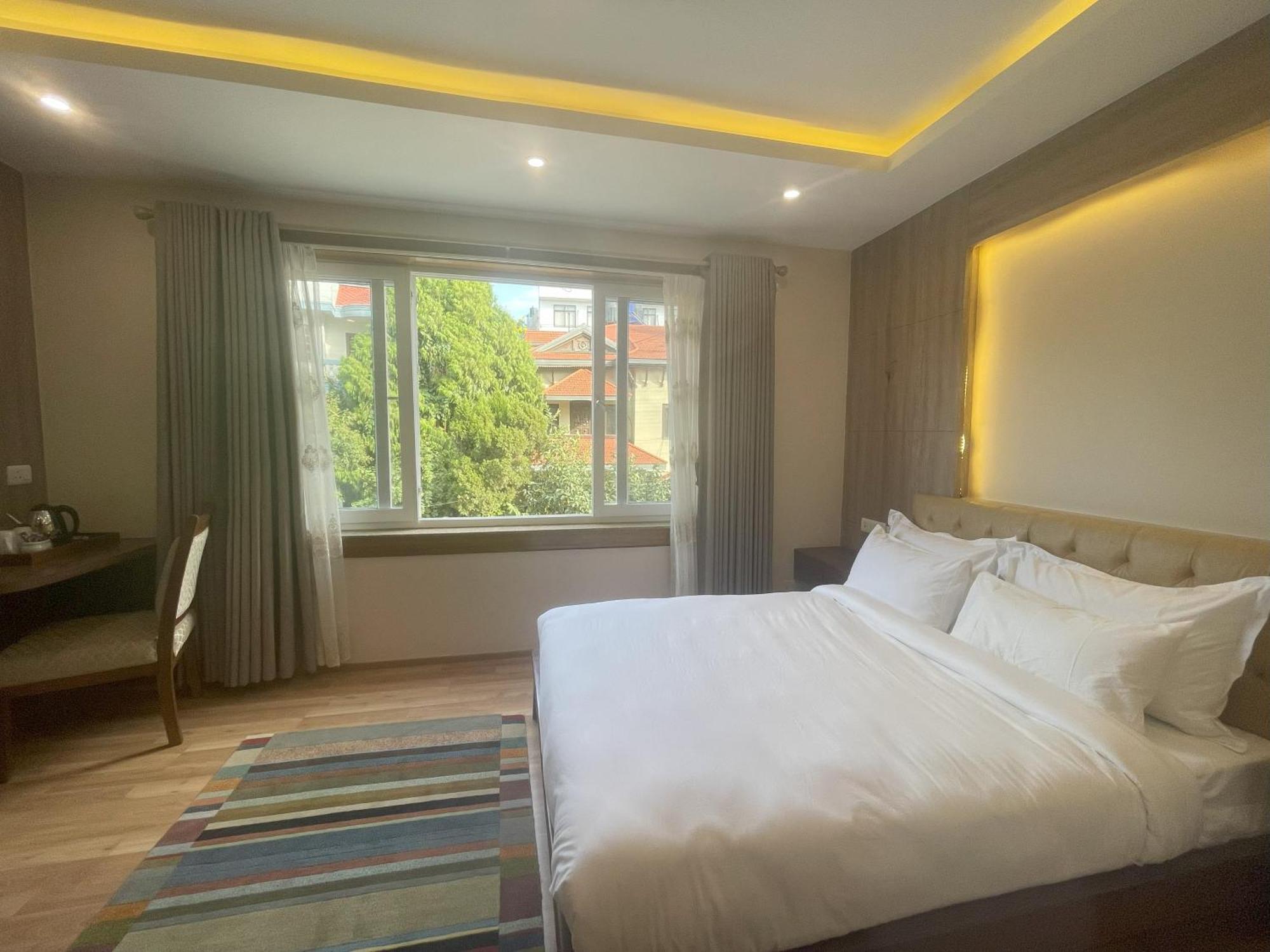 Bayberry - Near Tribhuvan International Airport 4* Catmandu