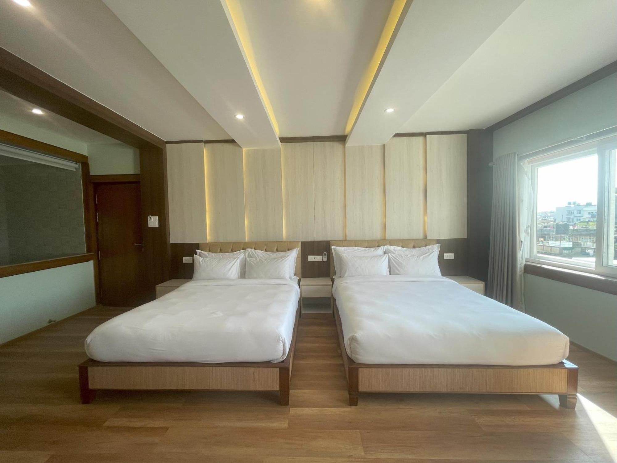 Bayberry - Near Tribhuvan International Airport 4* Catmandu