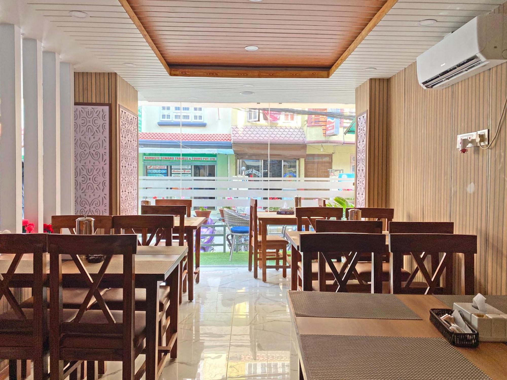 Lumbini Airport Hotel 3*