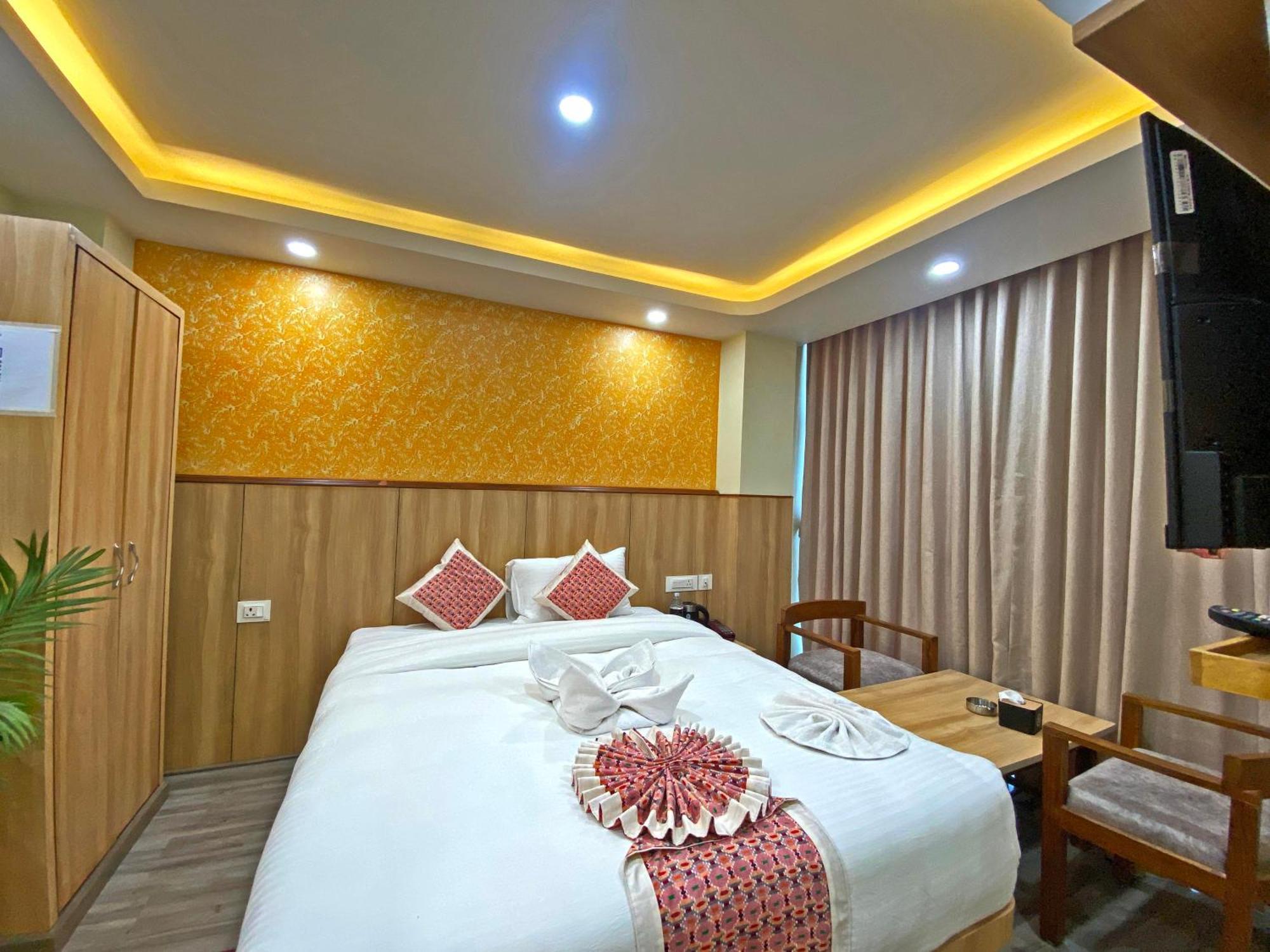 Lumbini Airport Hotel 3*