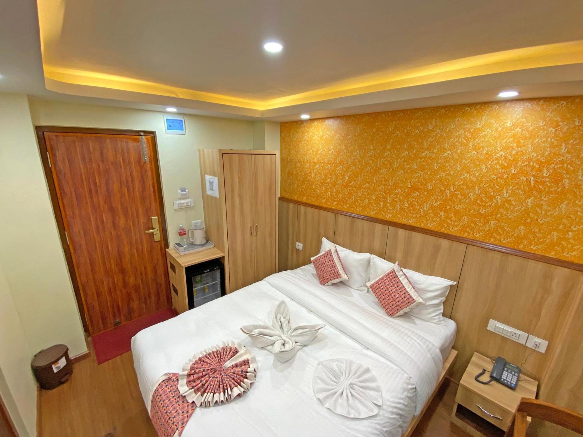 Hotel Lumbini Airport 3*
