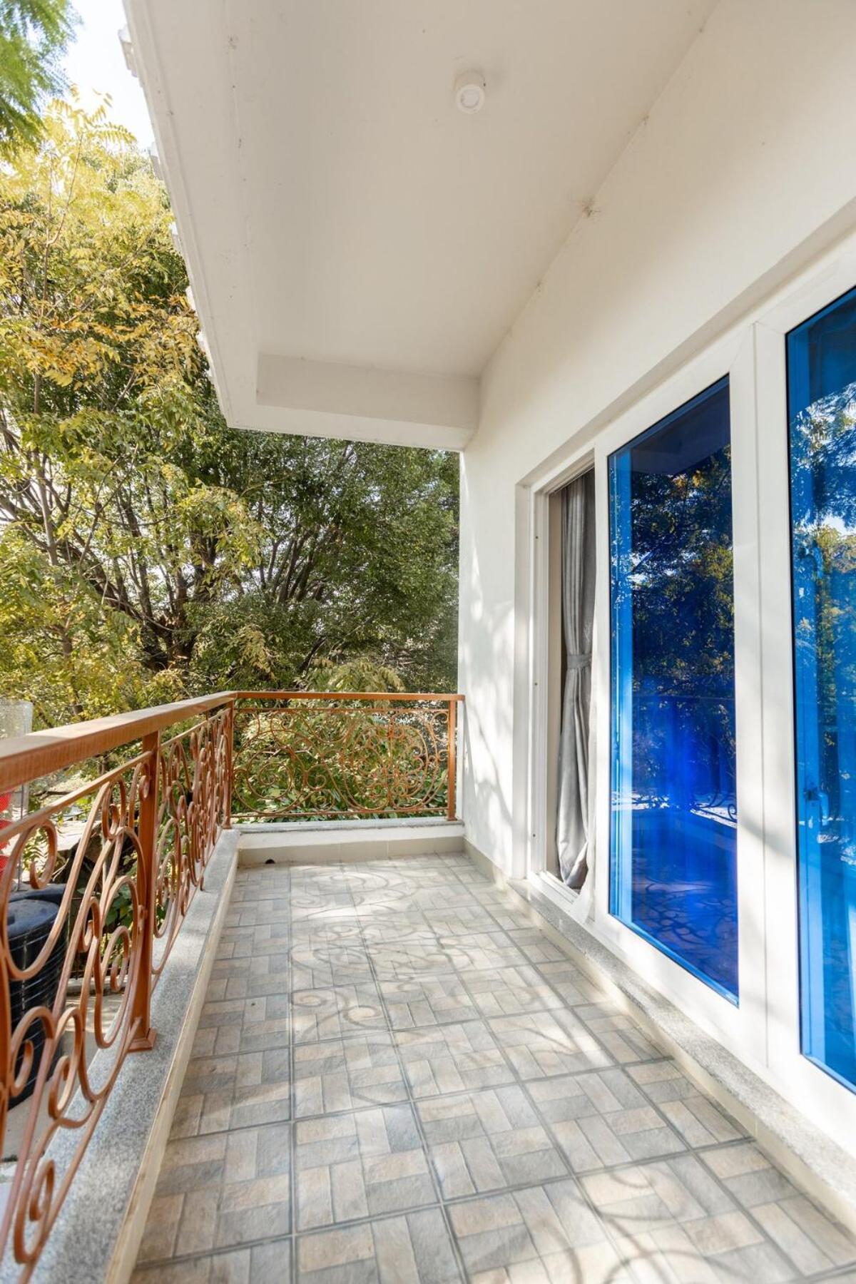 Apartment 2bhk With Private Balcony *