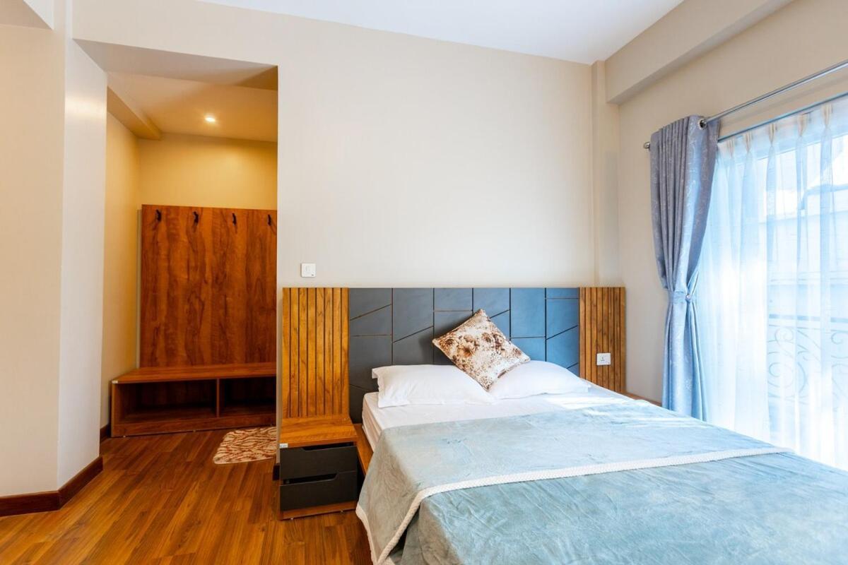 Apartment 2bhk With Private Balcony
