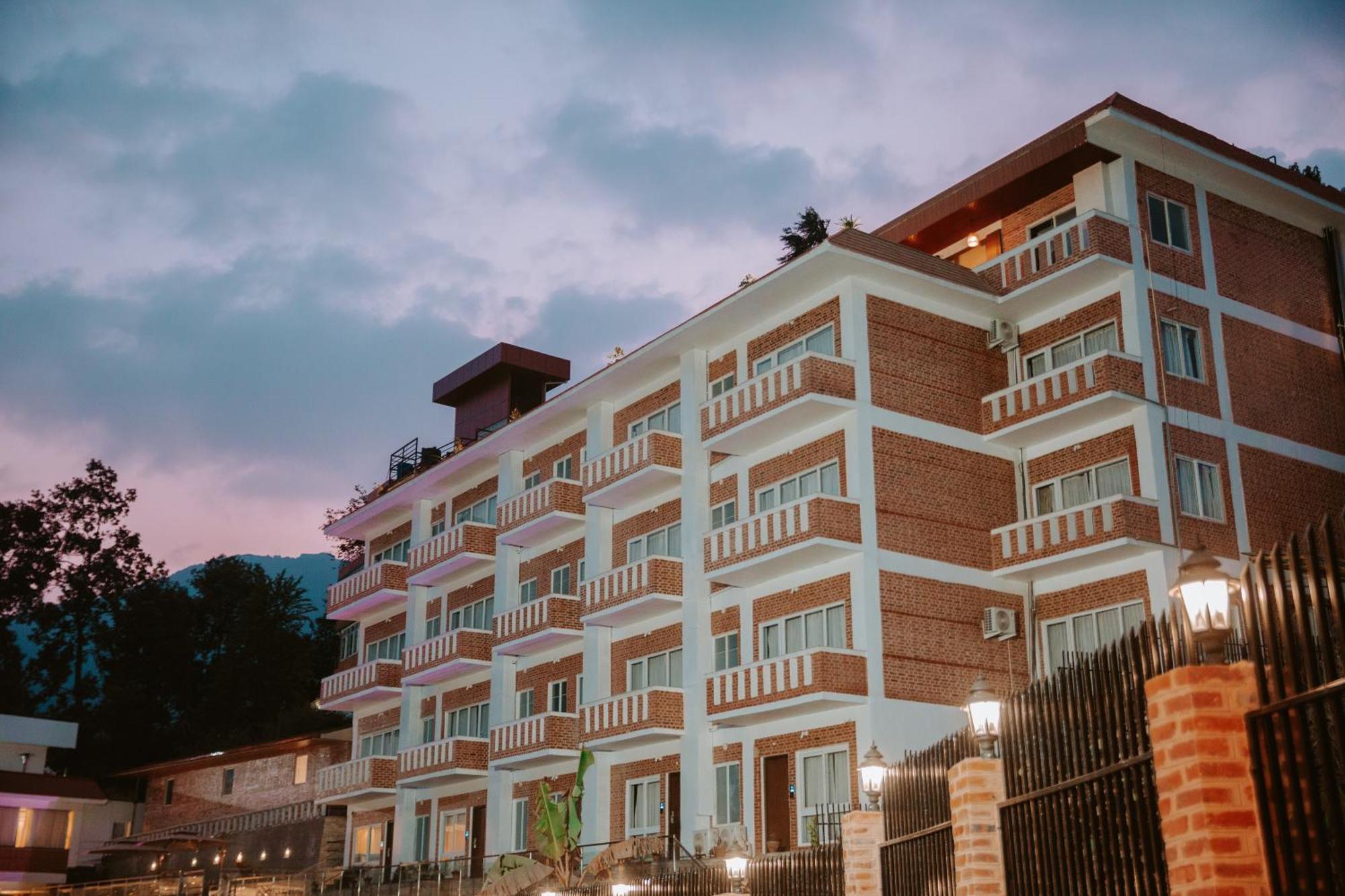 Monalisa Pvt. Ltd Hotel 4*