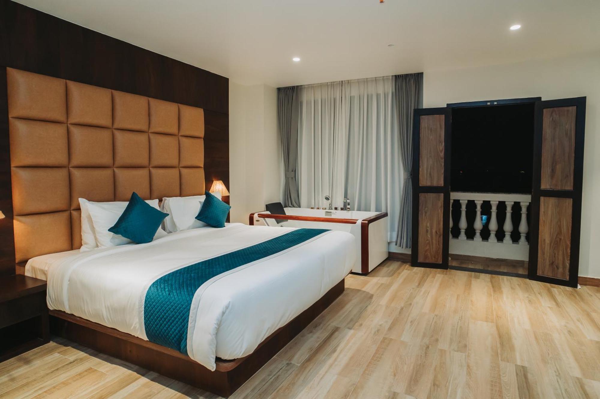 Hotel Dees Boutique 3*