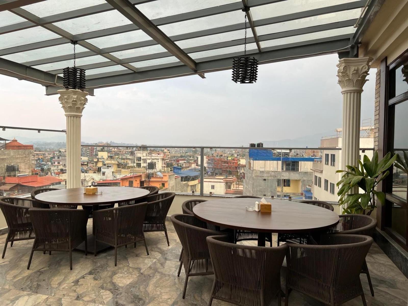 Dees Boutique Hotel 3*