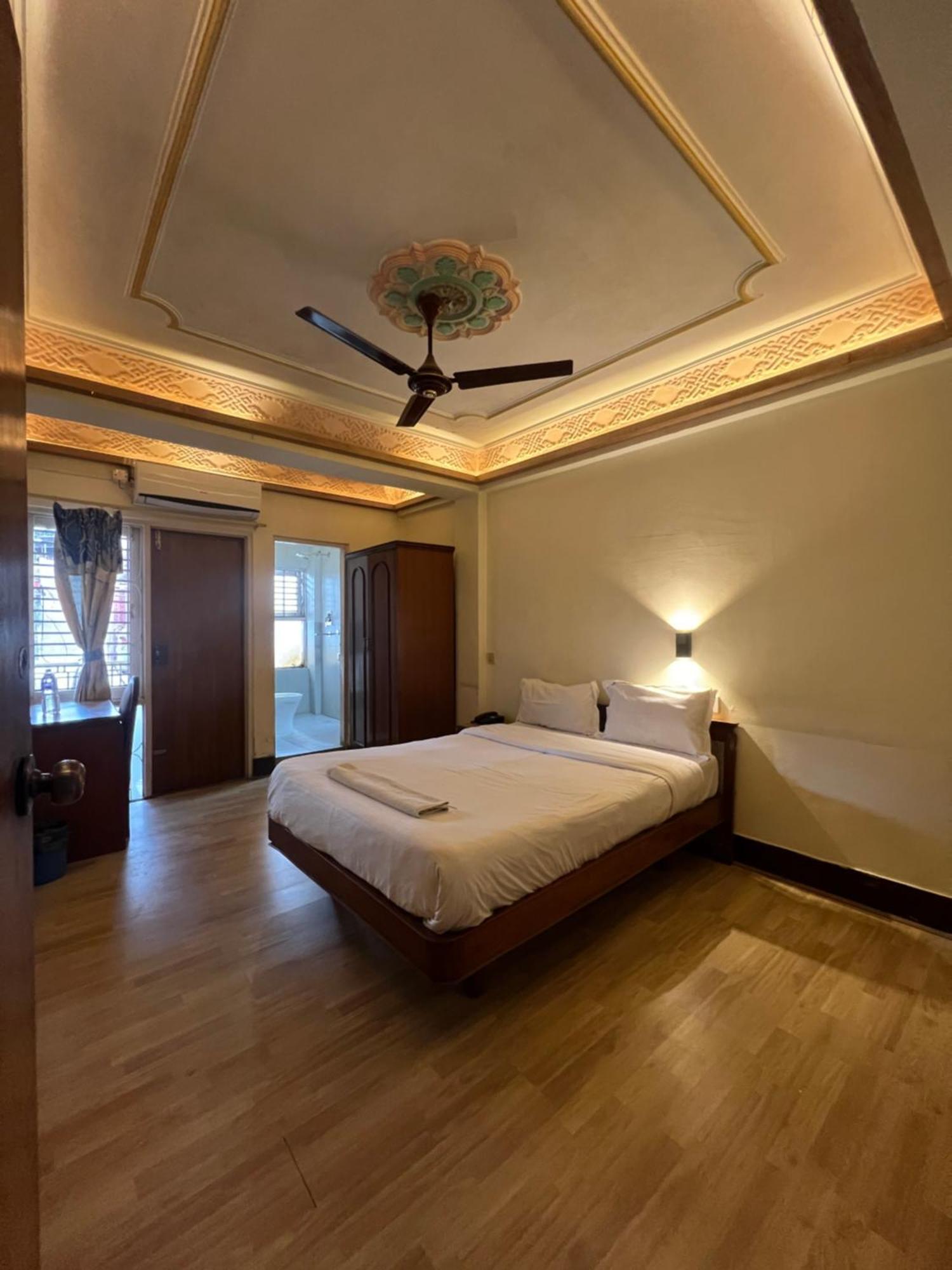 Trekkers Hotel 3*