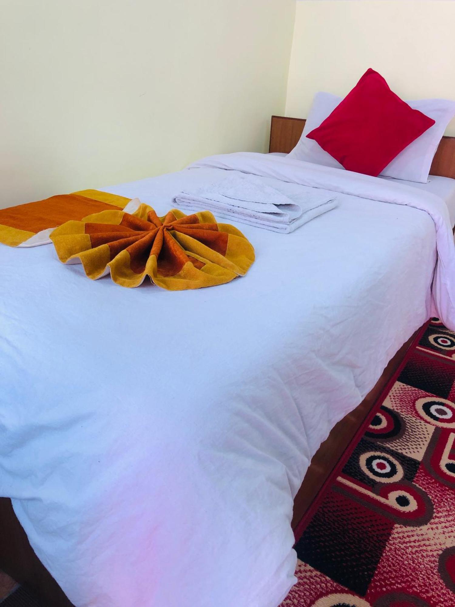 Yeti Cozy Hotel *